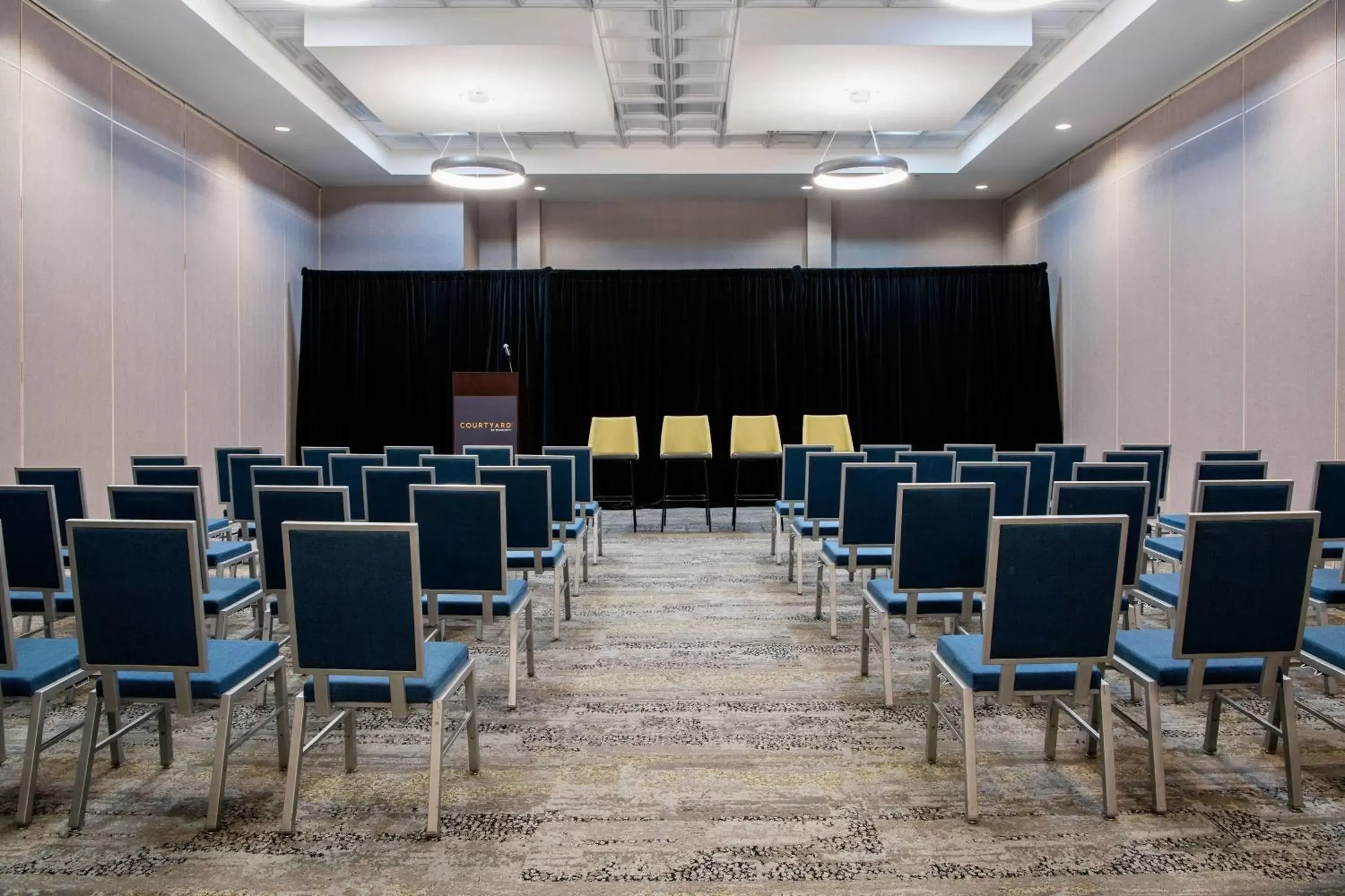 Meeting/conference room in Courtyard by Marriott Edmonton West