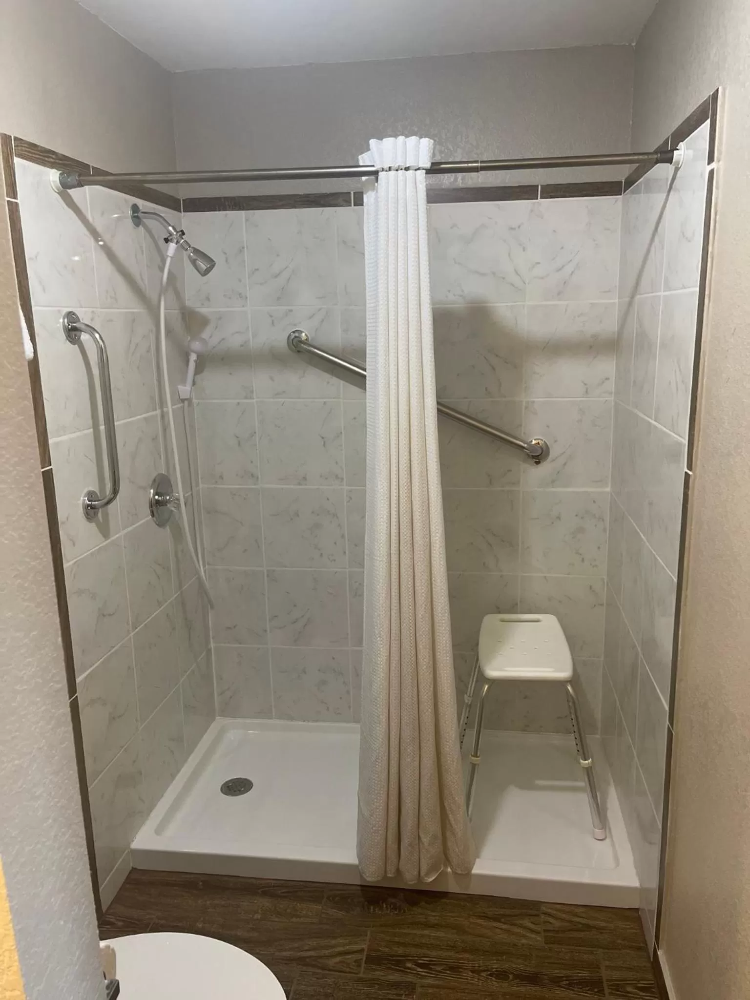 Shower in Linder Motor Lodge