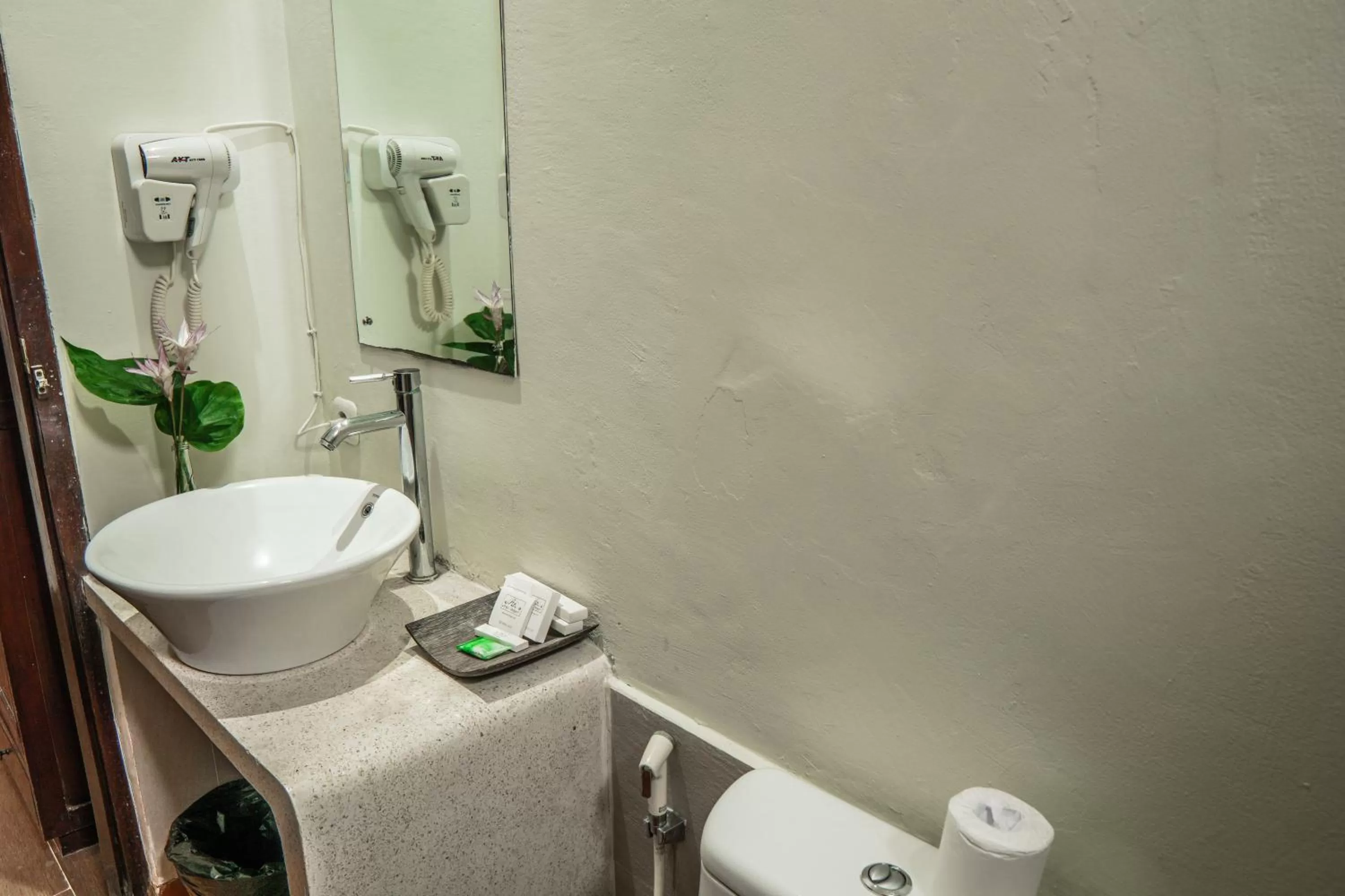 Toilet in Artini Bisma Ubud Hotel