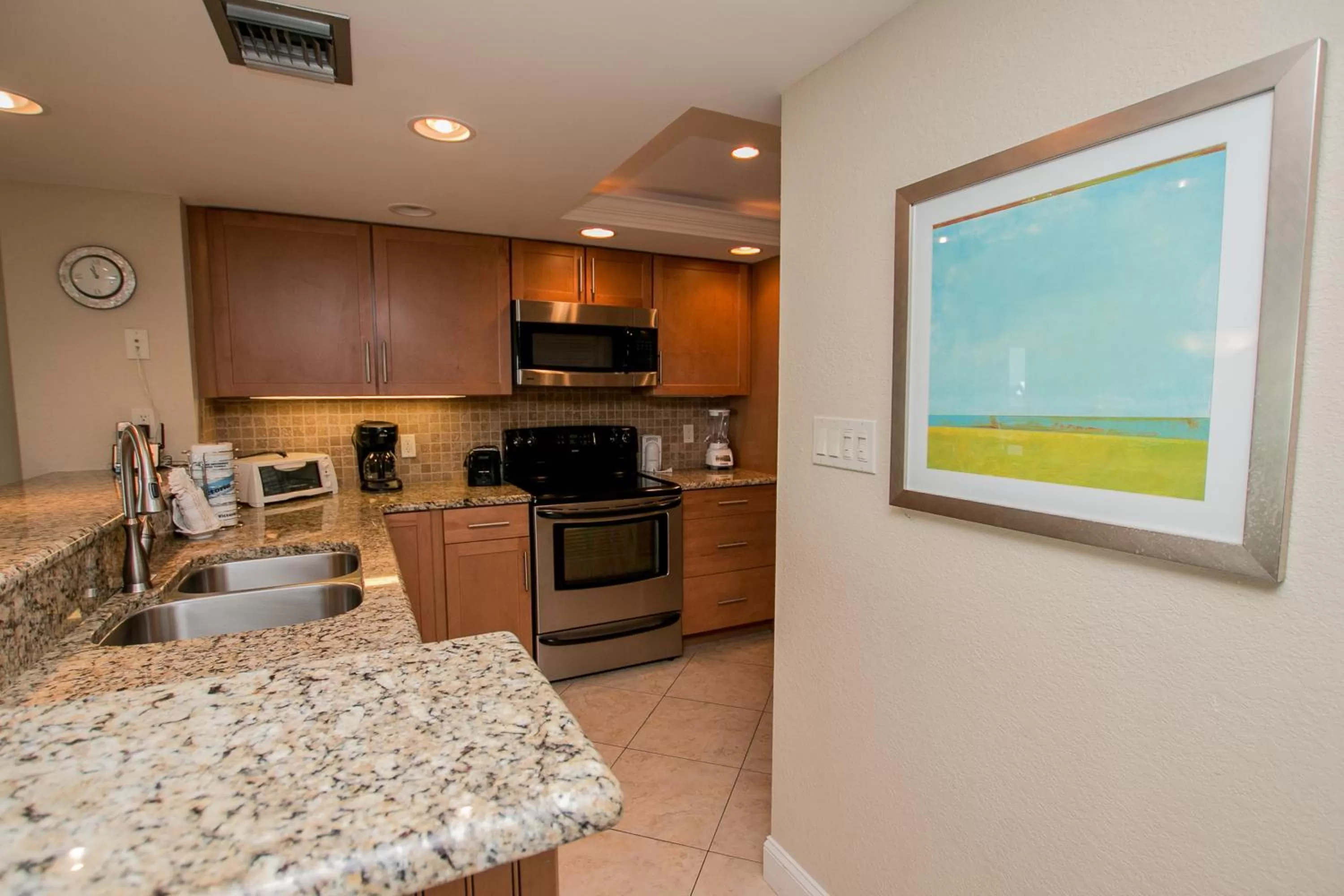 Kitchen/Kitchenette in Edgewater Beach Resort 602 Destin (Condo)