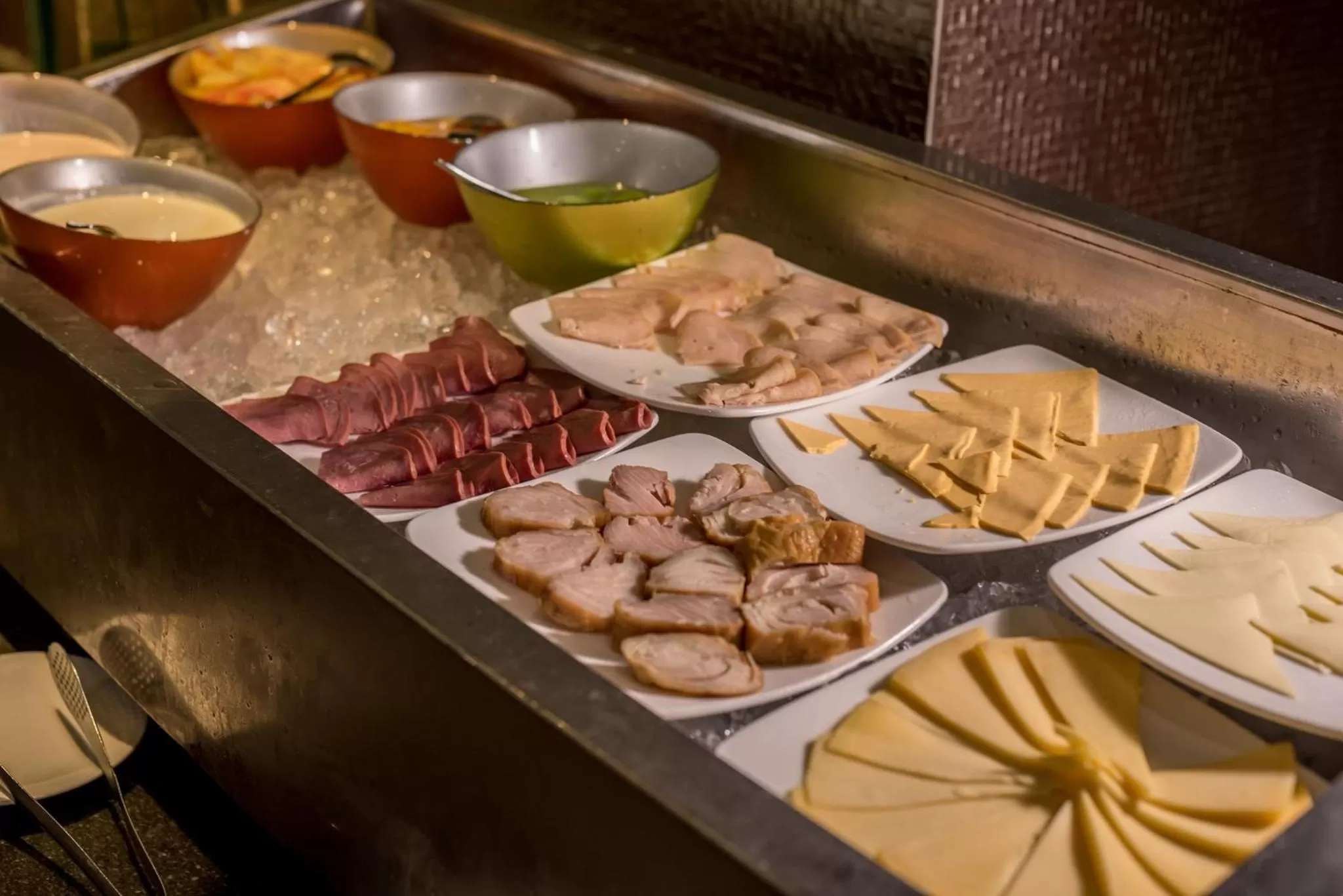 Restaurant/places to eat in Holiday Inn Cikarang Jababeka by IHG