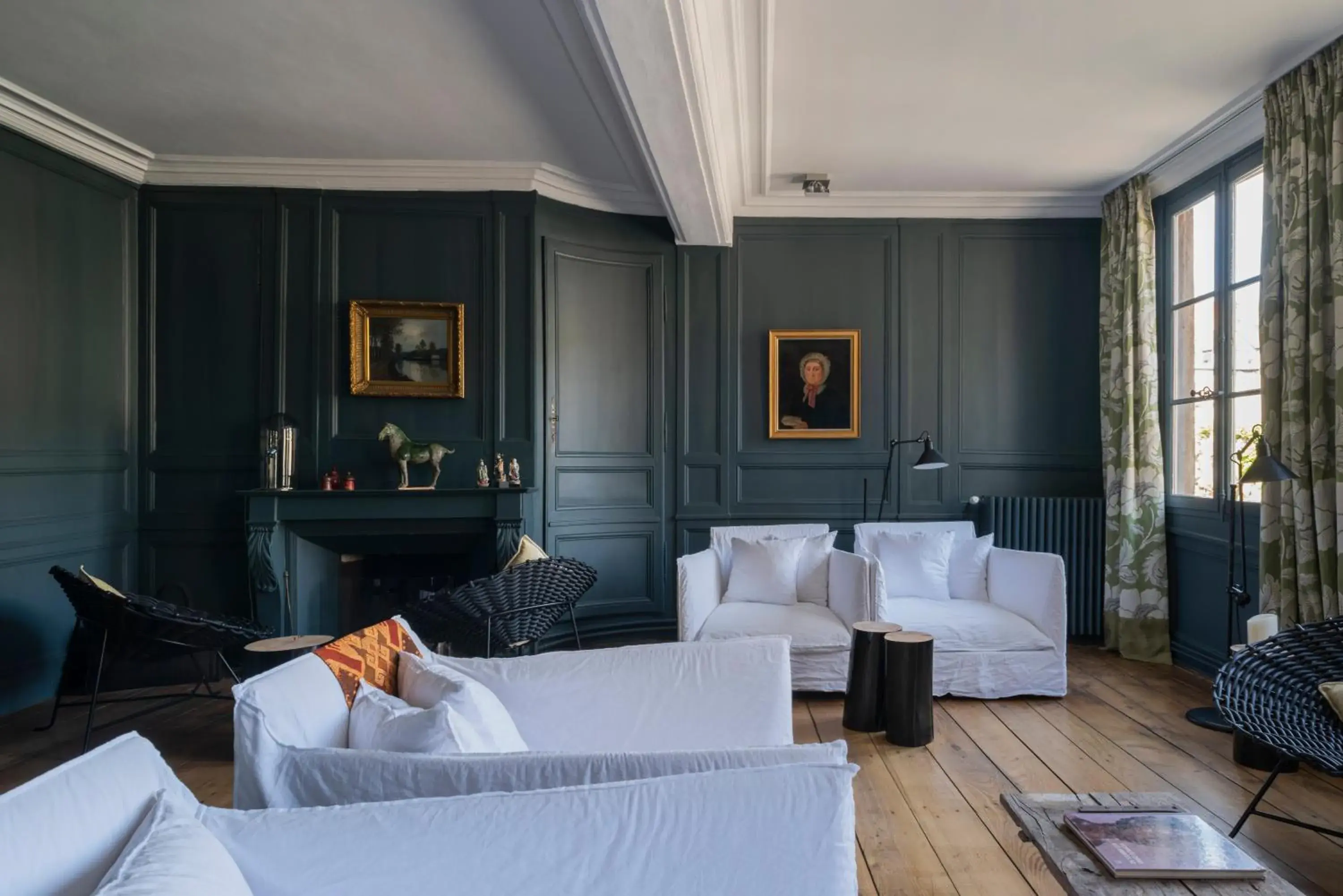 Living room, Bed in La Maison Pavie Living room, Bed in La Maison Pavie