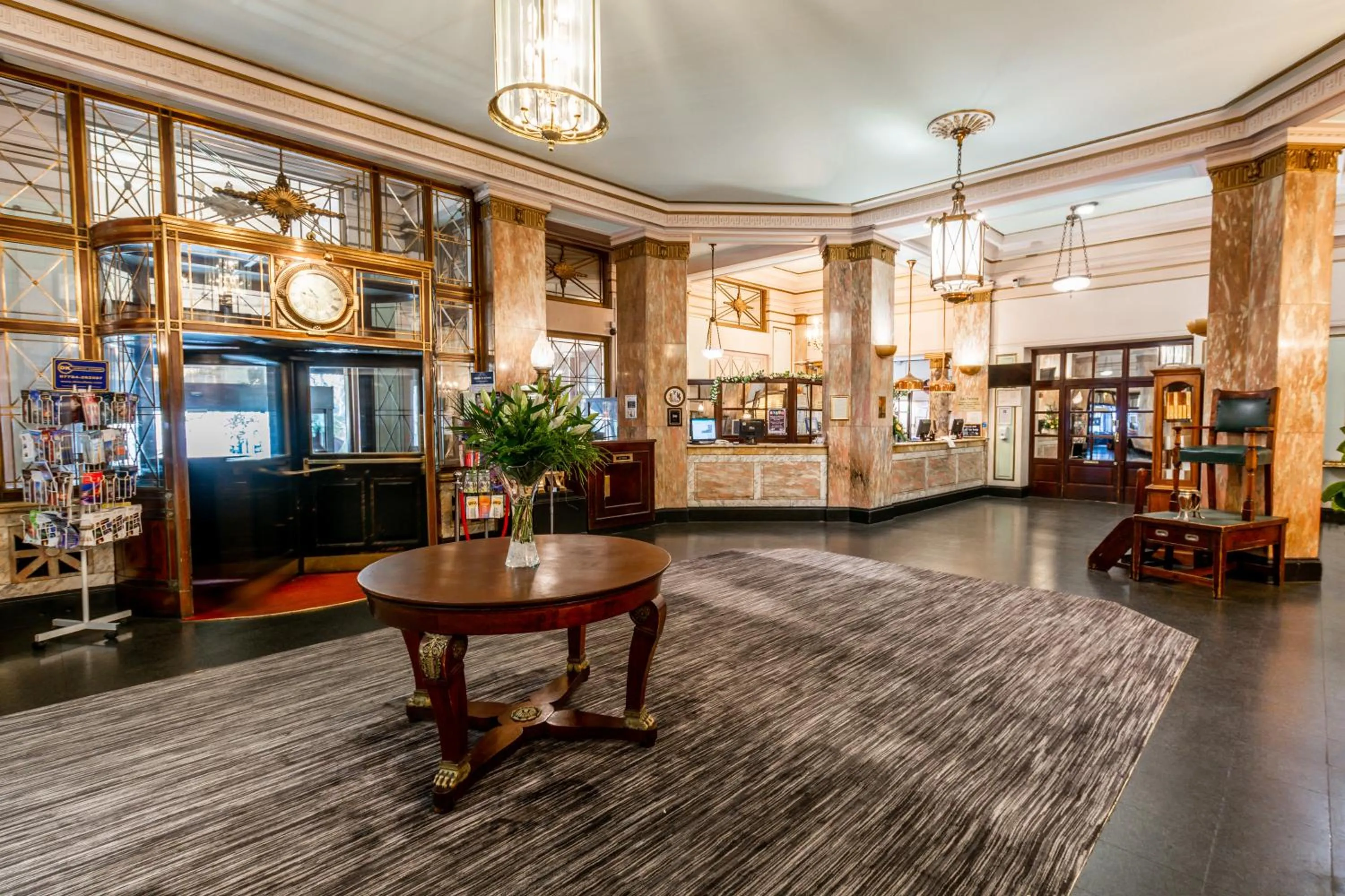 Lobby or reception in Adelphi Hotel