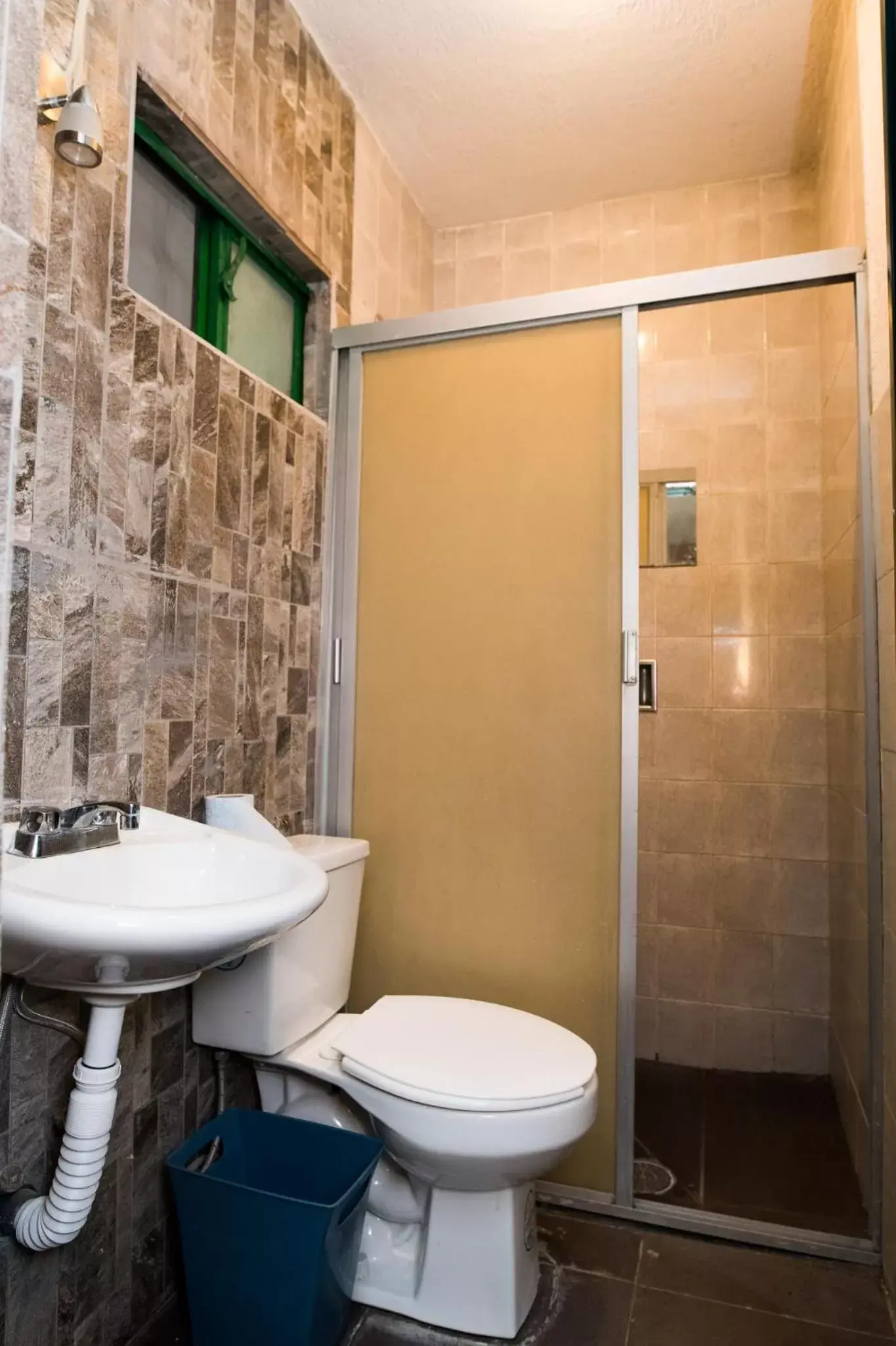 Bathroom in Hotel María Elena