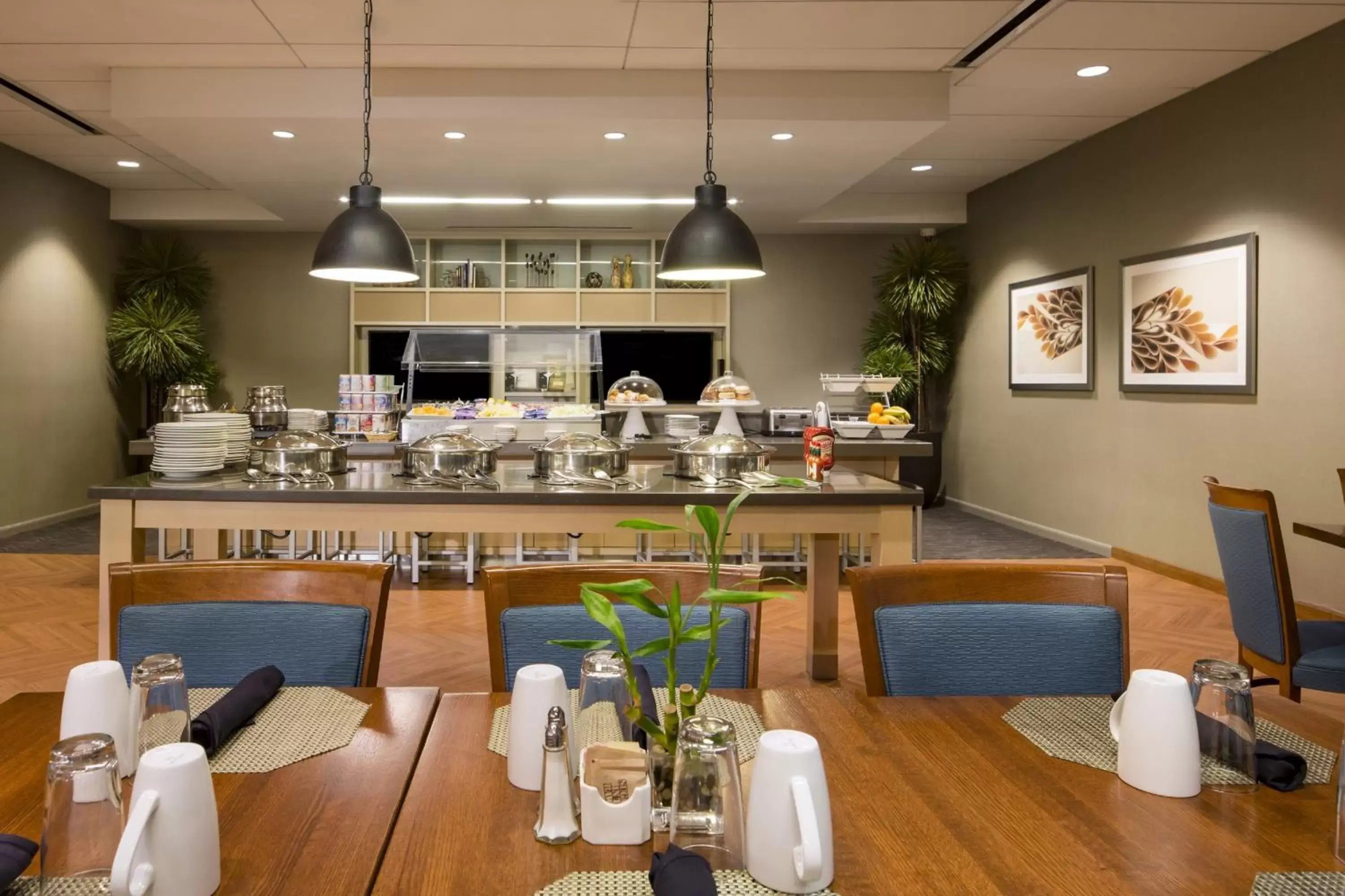 Restaurant/Places to Eat in Holiday Inn Columbia East-Jessup, an IHG Hotel