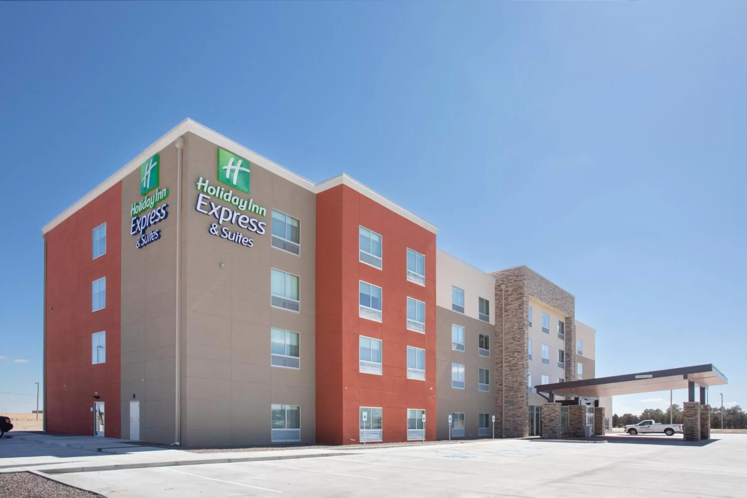 Property building in Holiday Inn Express & Suites - Goodland I-70 by IHG Property building in Holiday Inn Express & Suites - Goodland I-70 by IHG