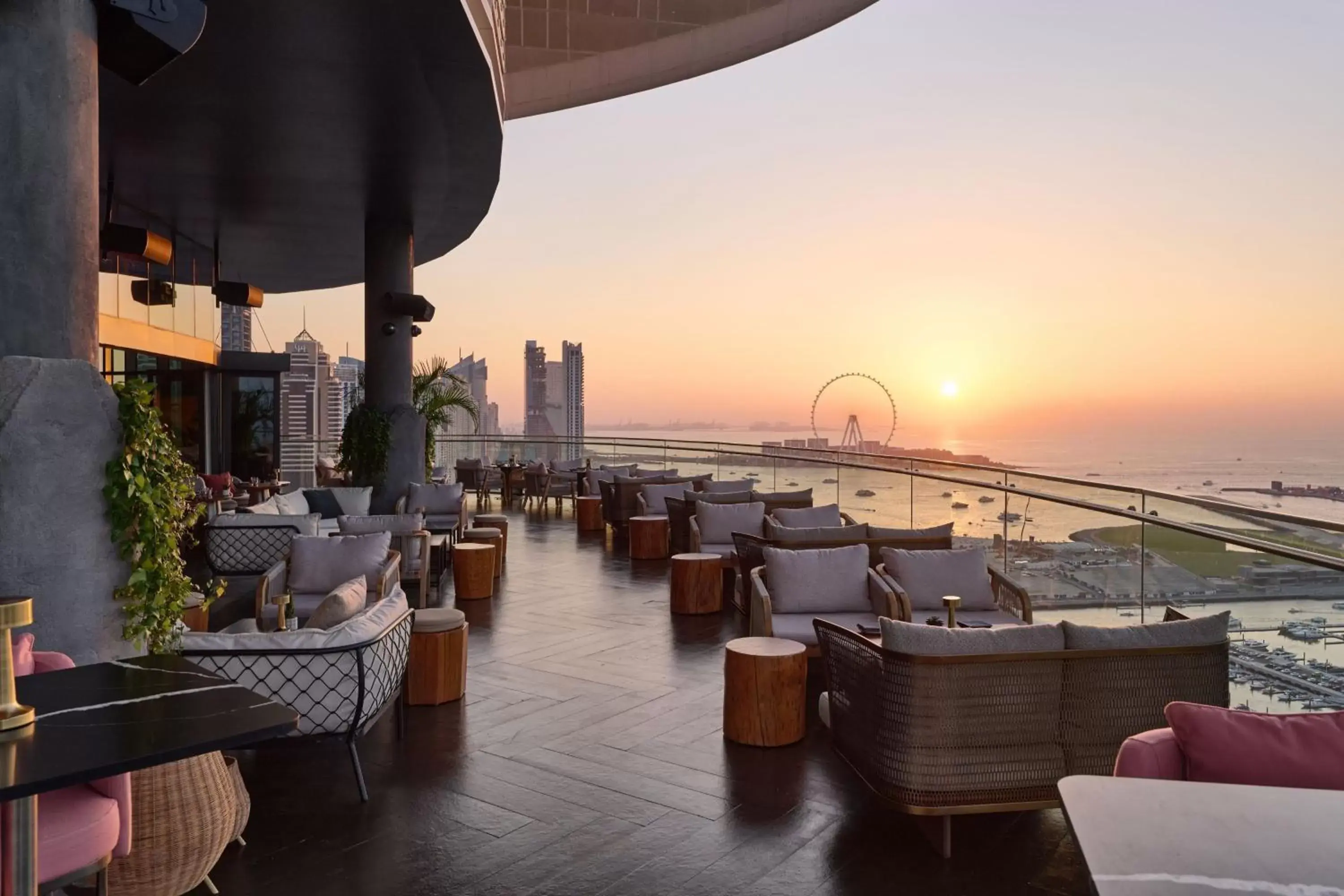 Restaurant/Places to Eat in W Dubai - Mina Seyahi, Adults Only