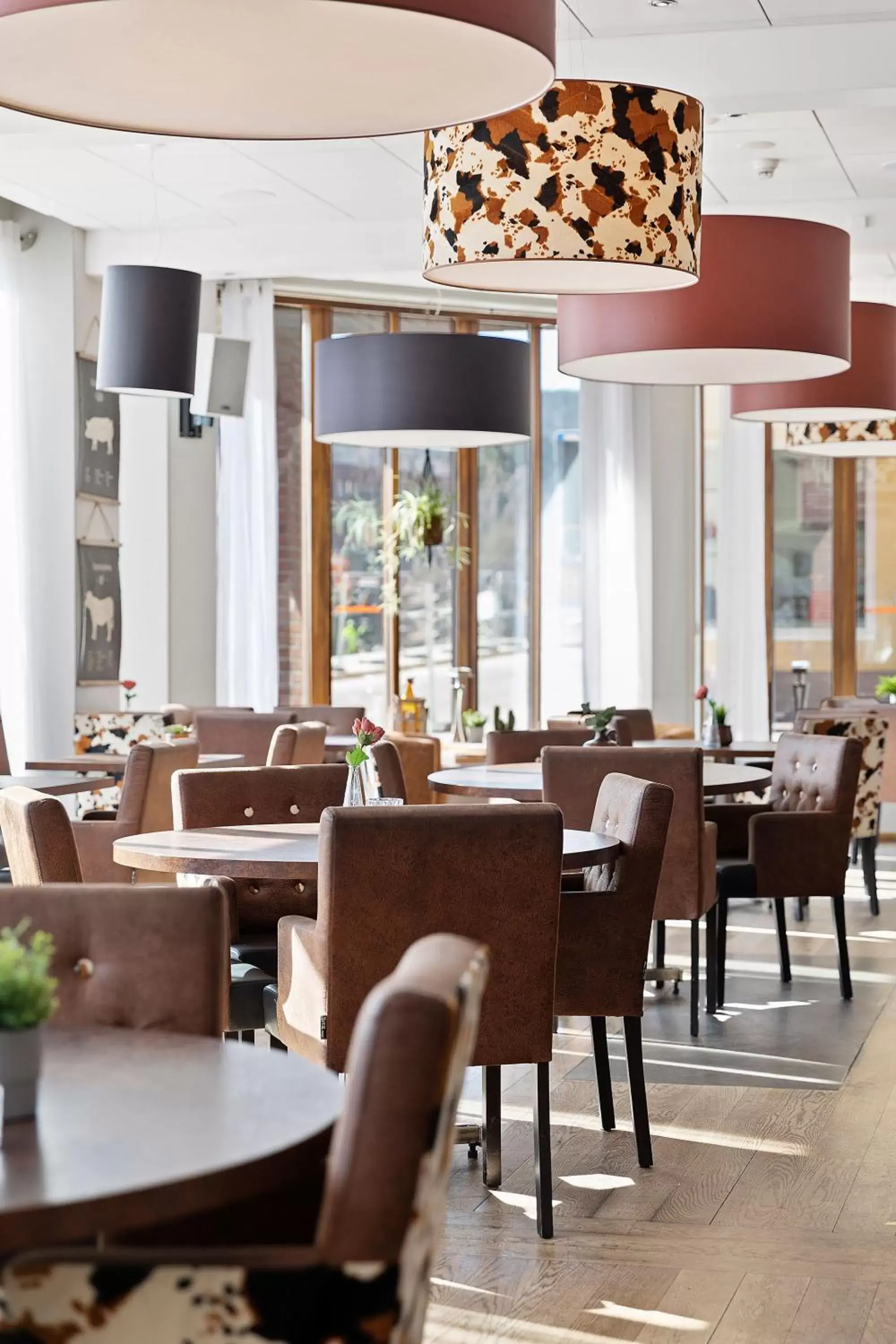 Restaurant/Places to Eat in First Hotel Strand