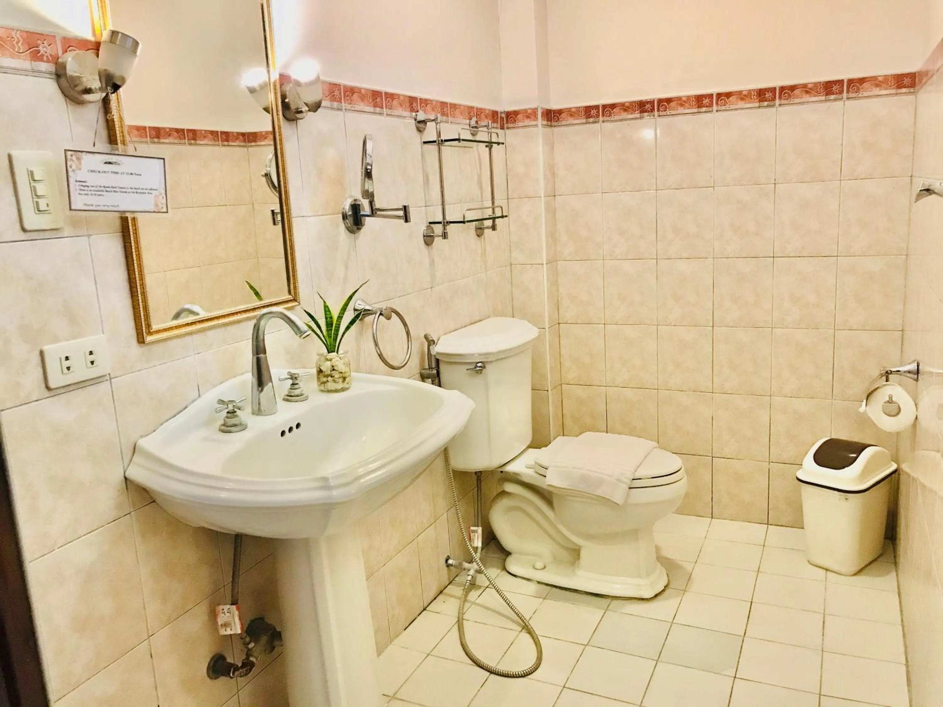 Toilet in Dolce Vita Hotel