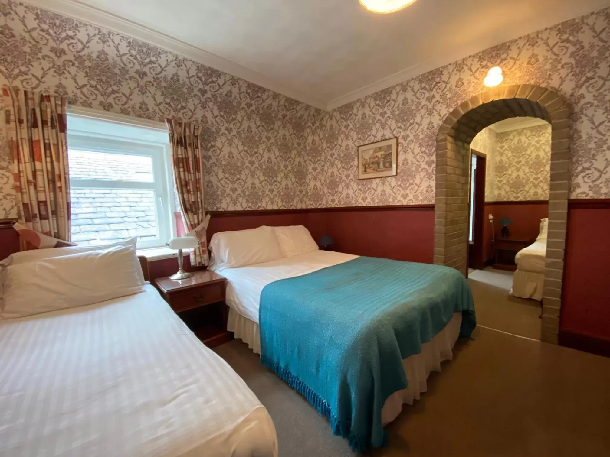 Family Room - single occupancy in Kings Arms Hotel Family Room - single occupancy in Kings Arms Hotel