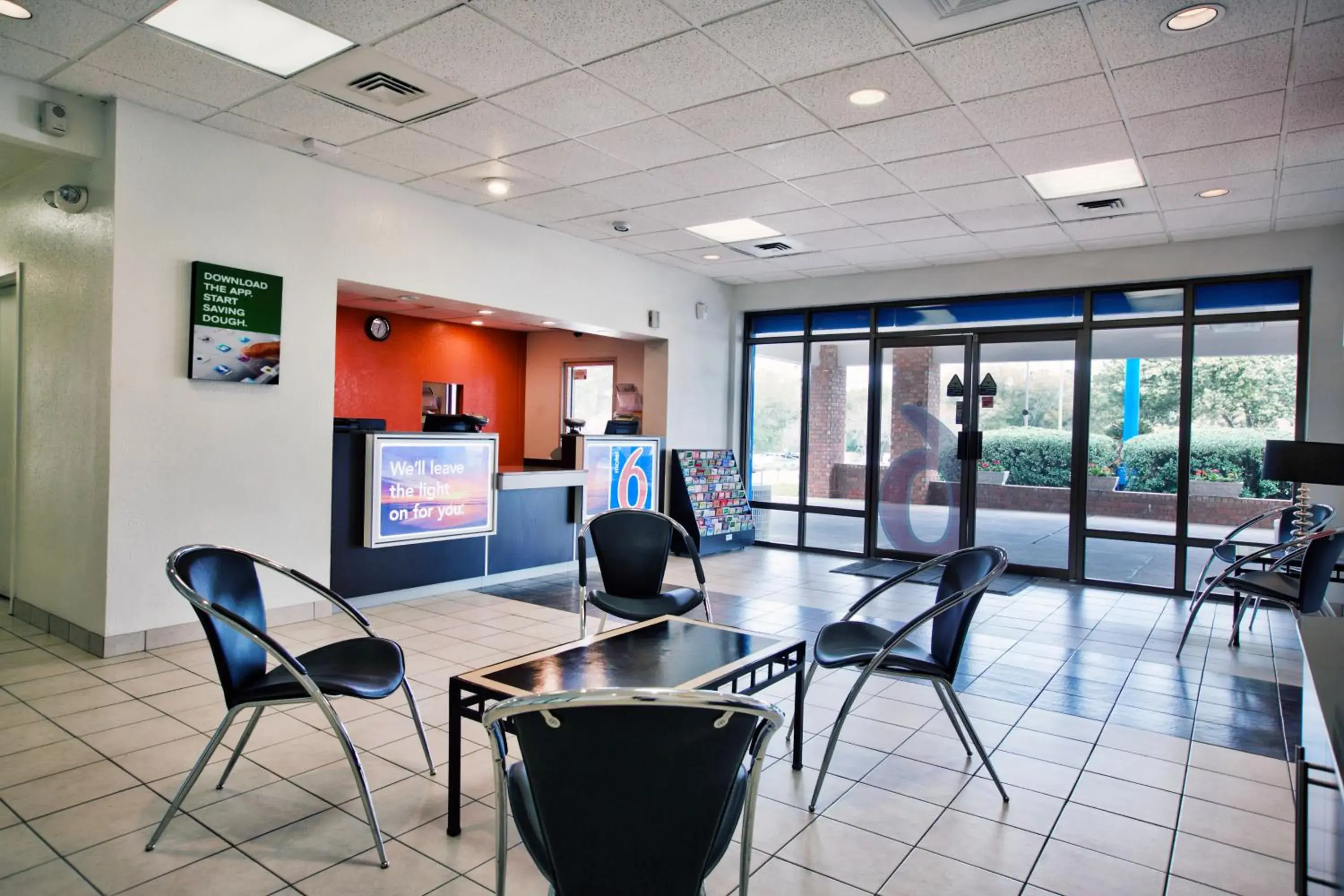 Lobby or reception in Motel 6-Tallahassee, FL - Downtown
