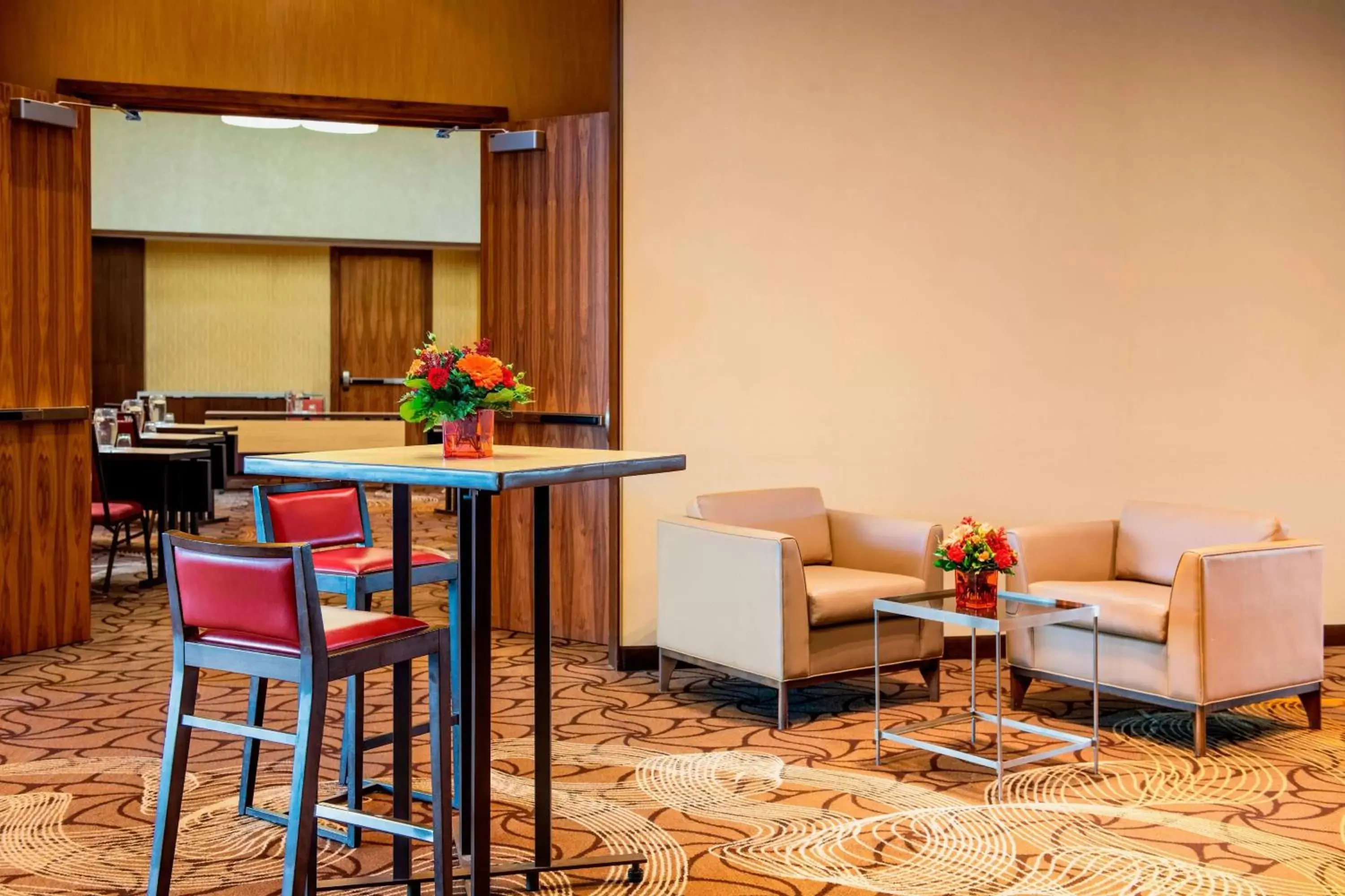 Meeting/conference room in Courtyard by Marriott Calgary Airport