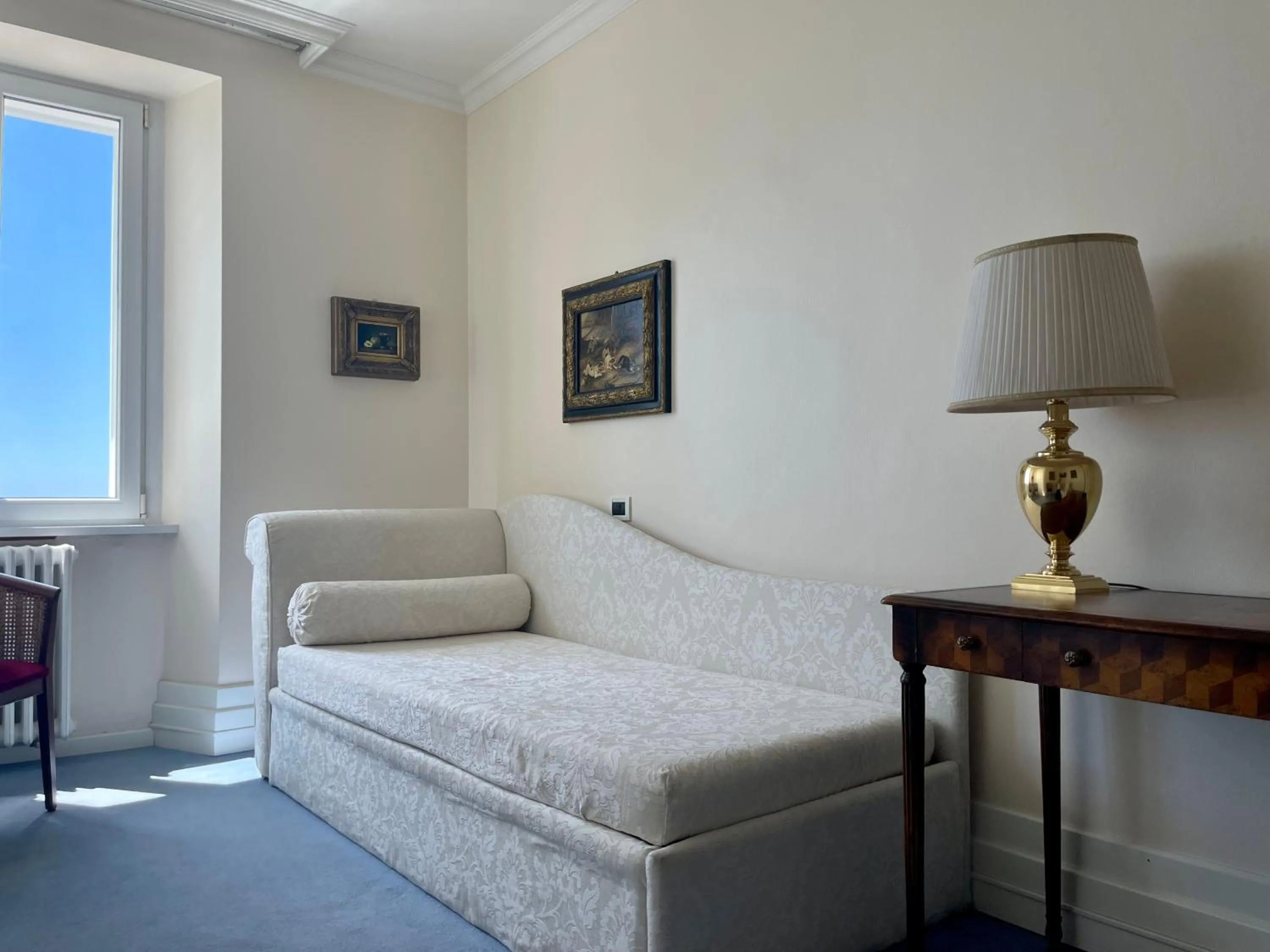 Bed in Hotel Riviera & Maximilian's