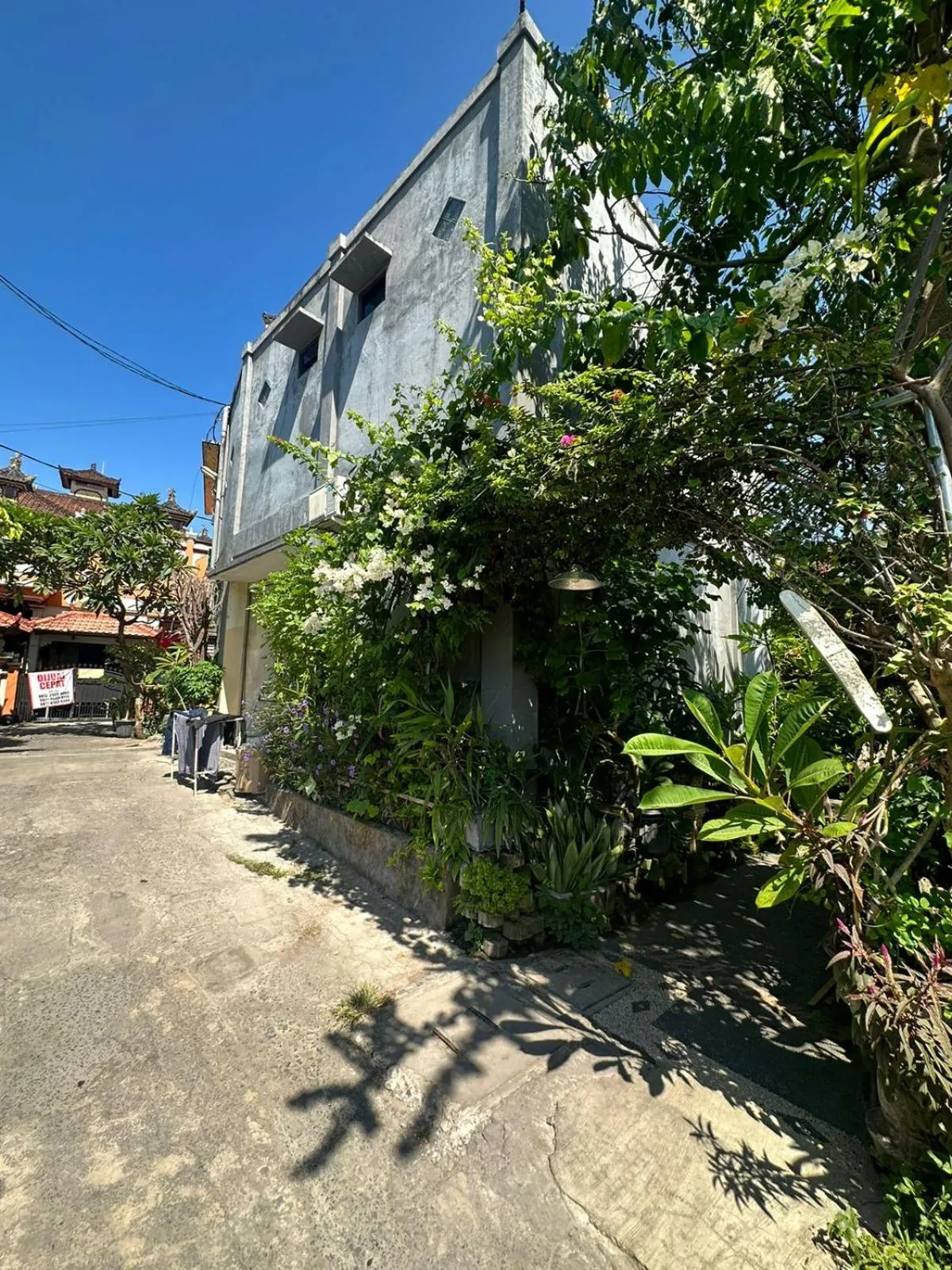 Property building in Sari Buana Bed & Breakfast