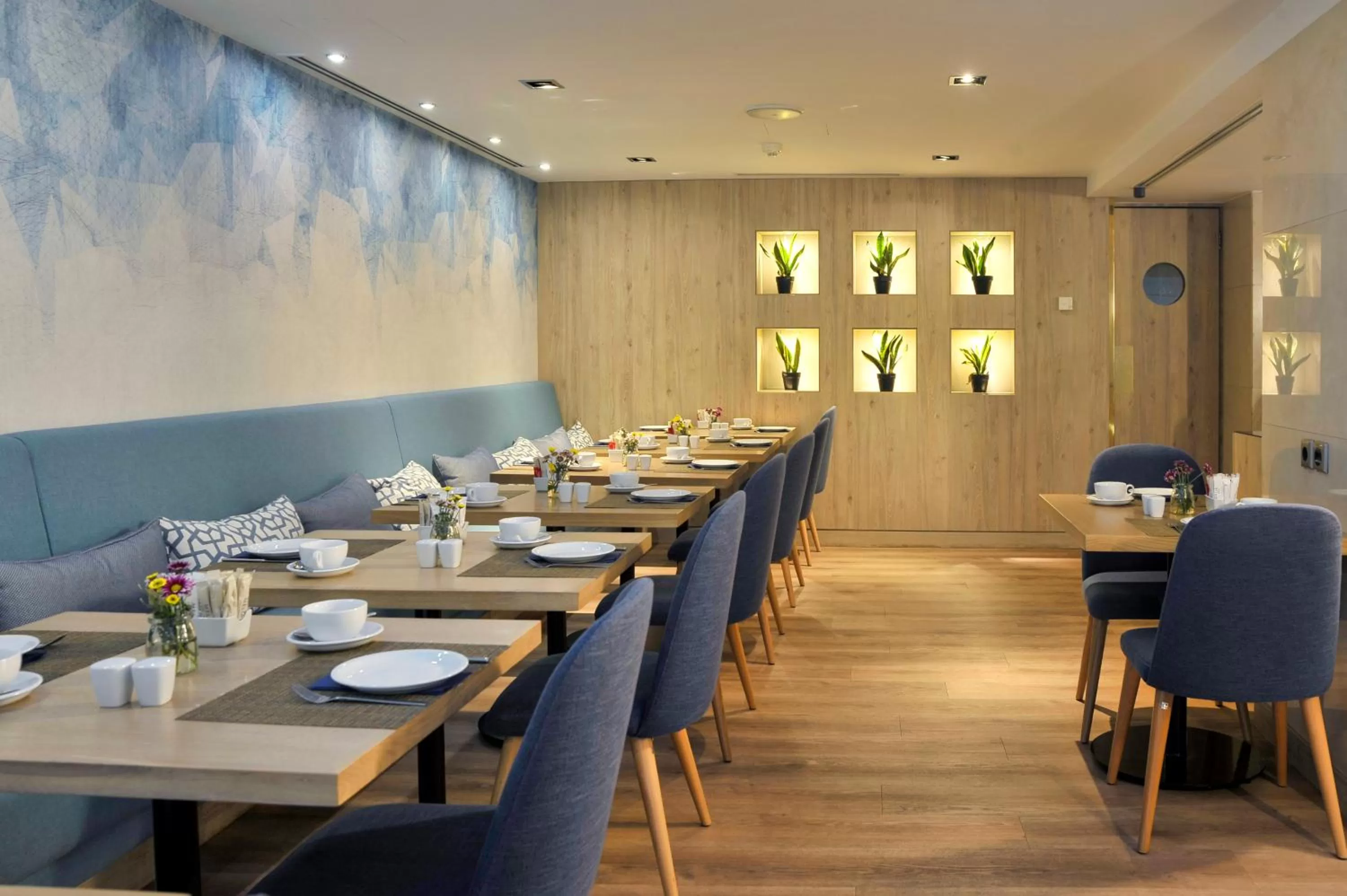 Restaurant/places to eat in Melia Athens