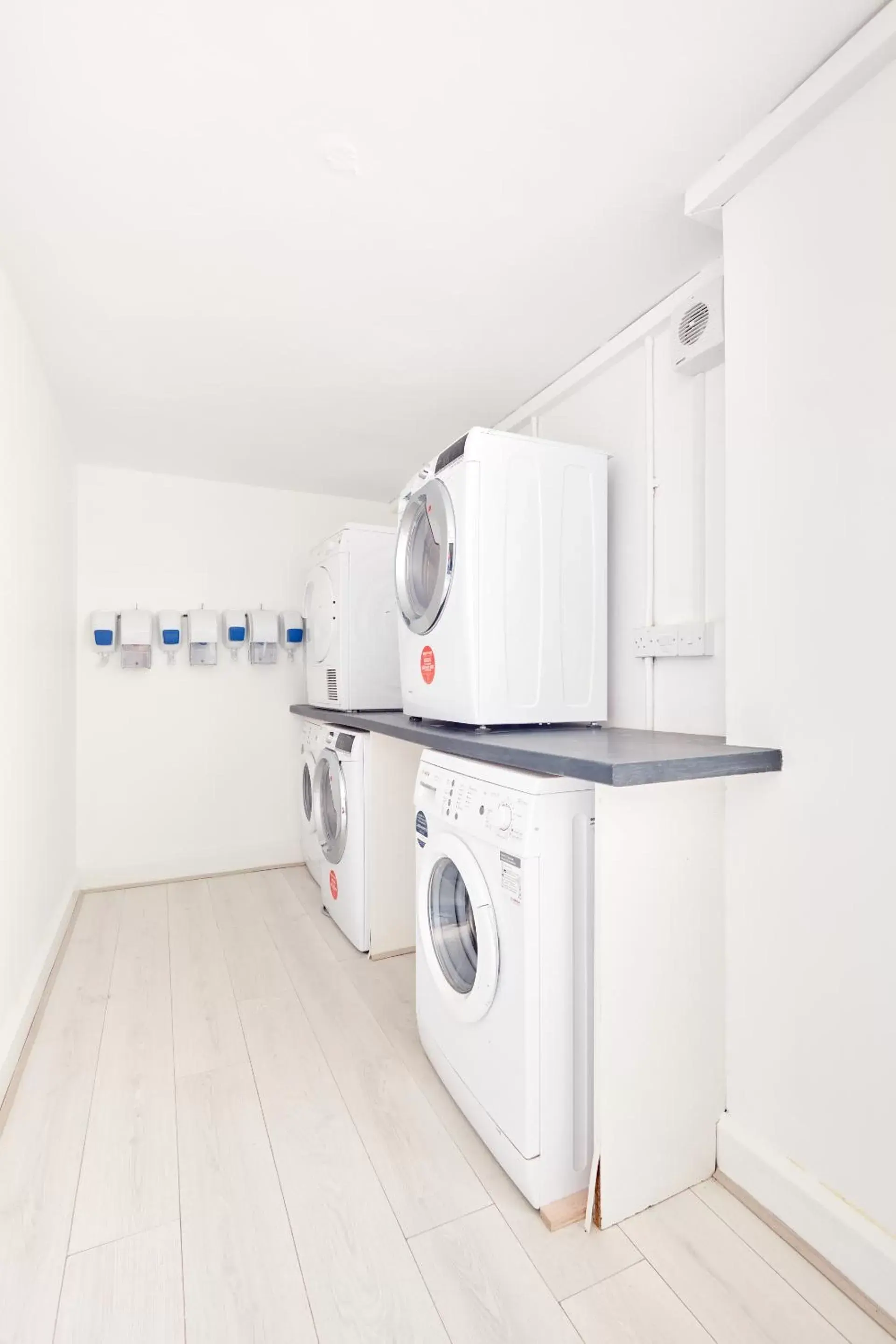 washing machine, Kitchen/Kitchenette in Sonder Mountjoy Square