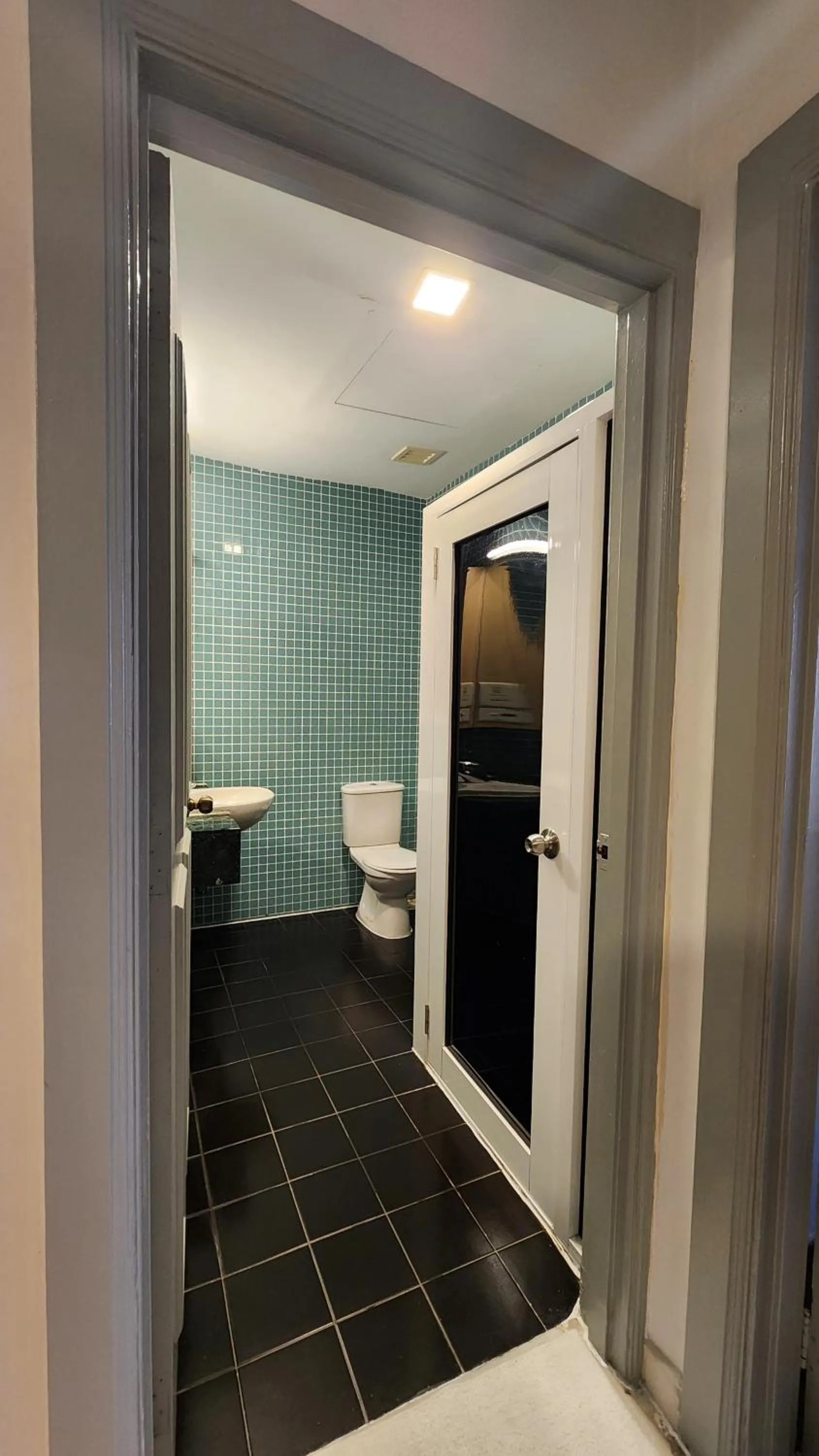 Toilet in Holiday Place Kuala Lumpur