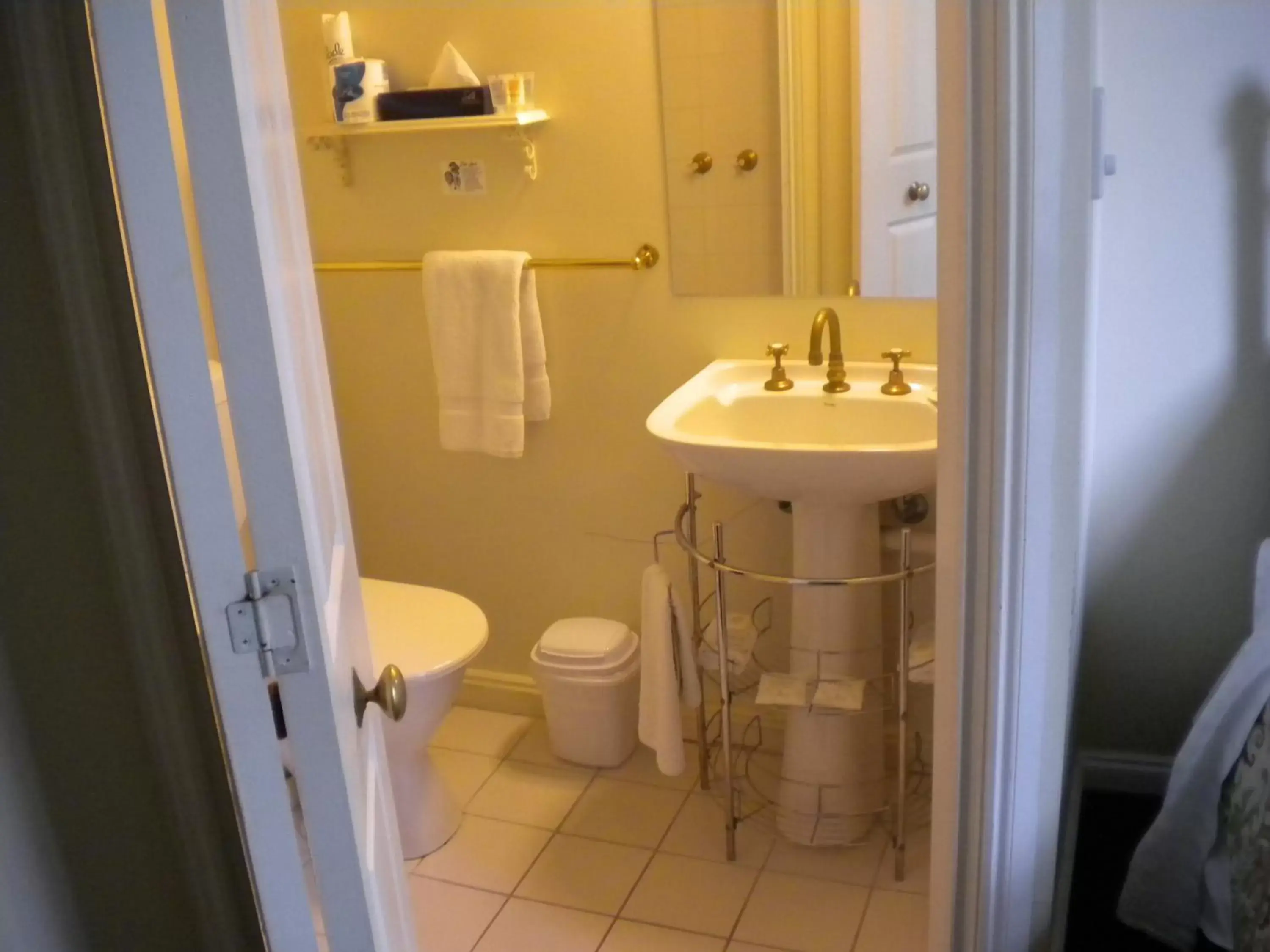 Bathroom in The Lodge on Elizabeth Boutique Hotel