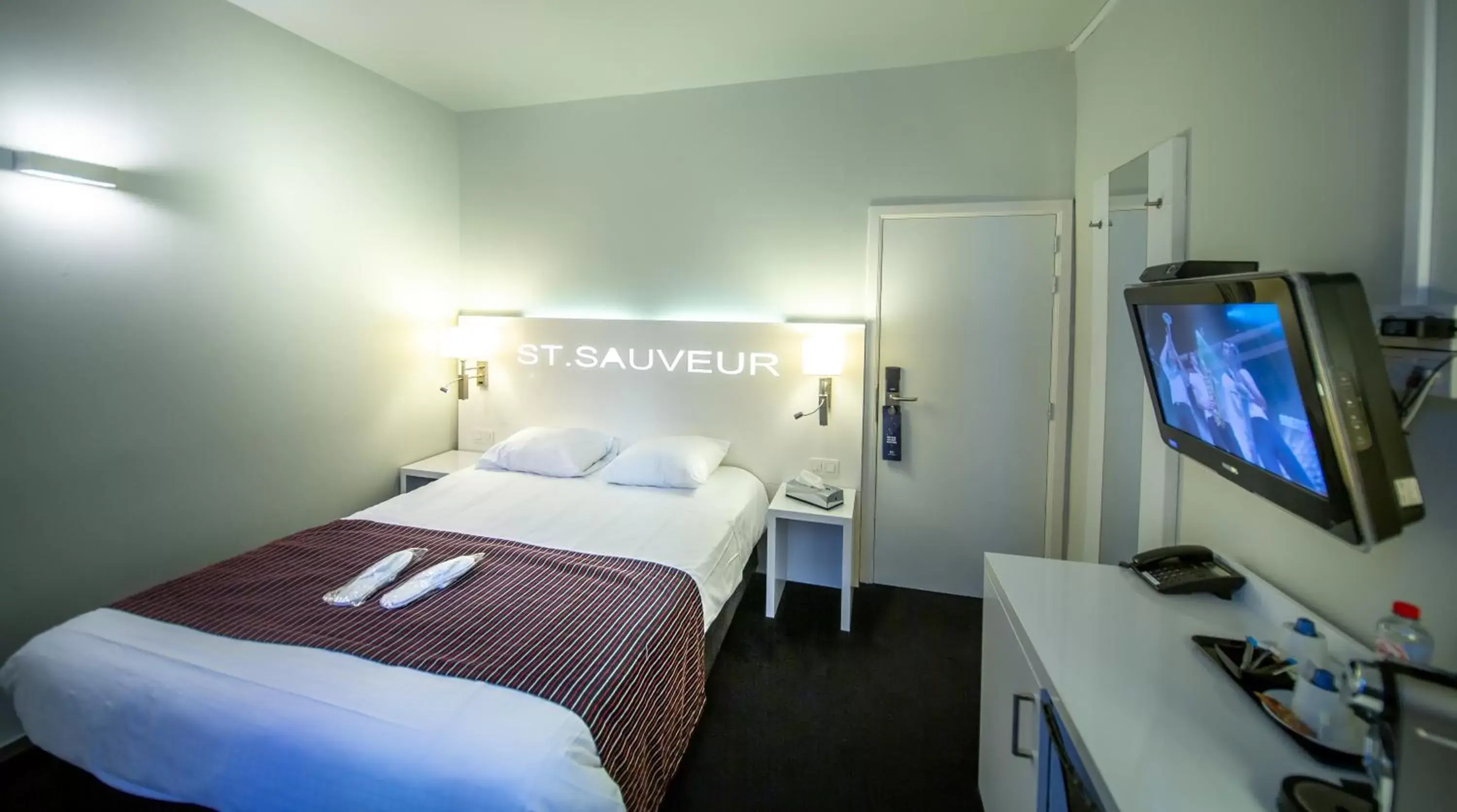 Bed in Hotel Saint Sauveur by WP Hotels