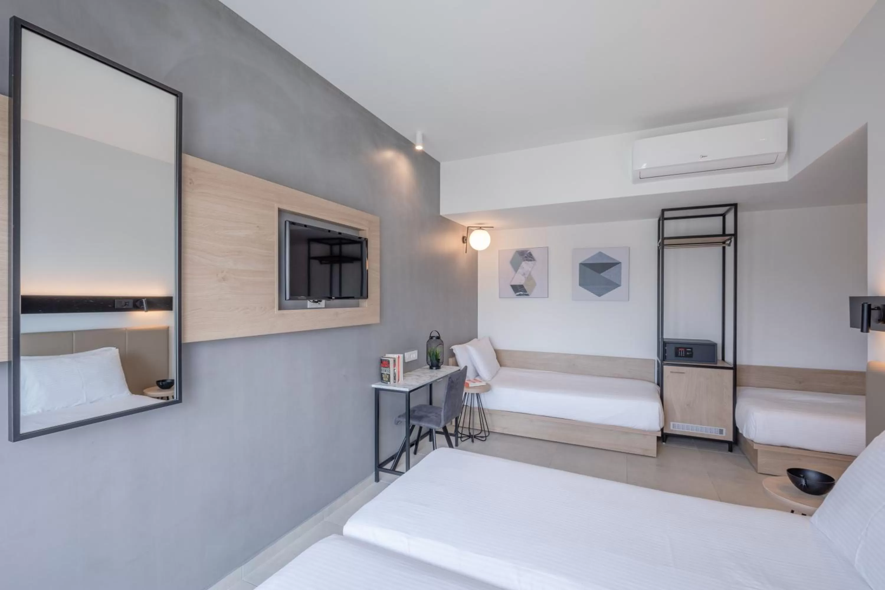Photo of the whole room, Bed in Hotel Avra by Smile hotels - Free Airport Shuttle