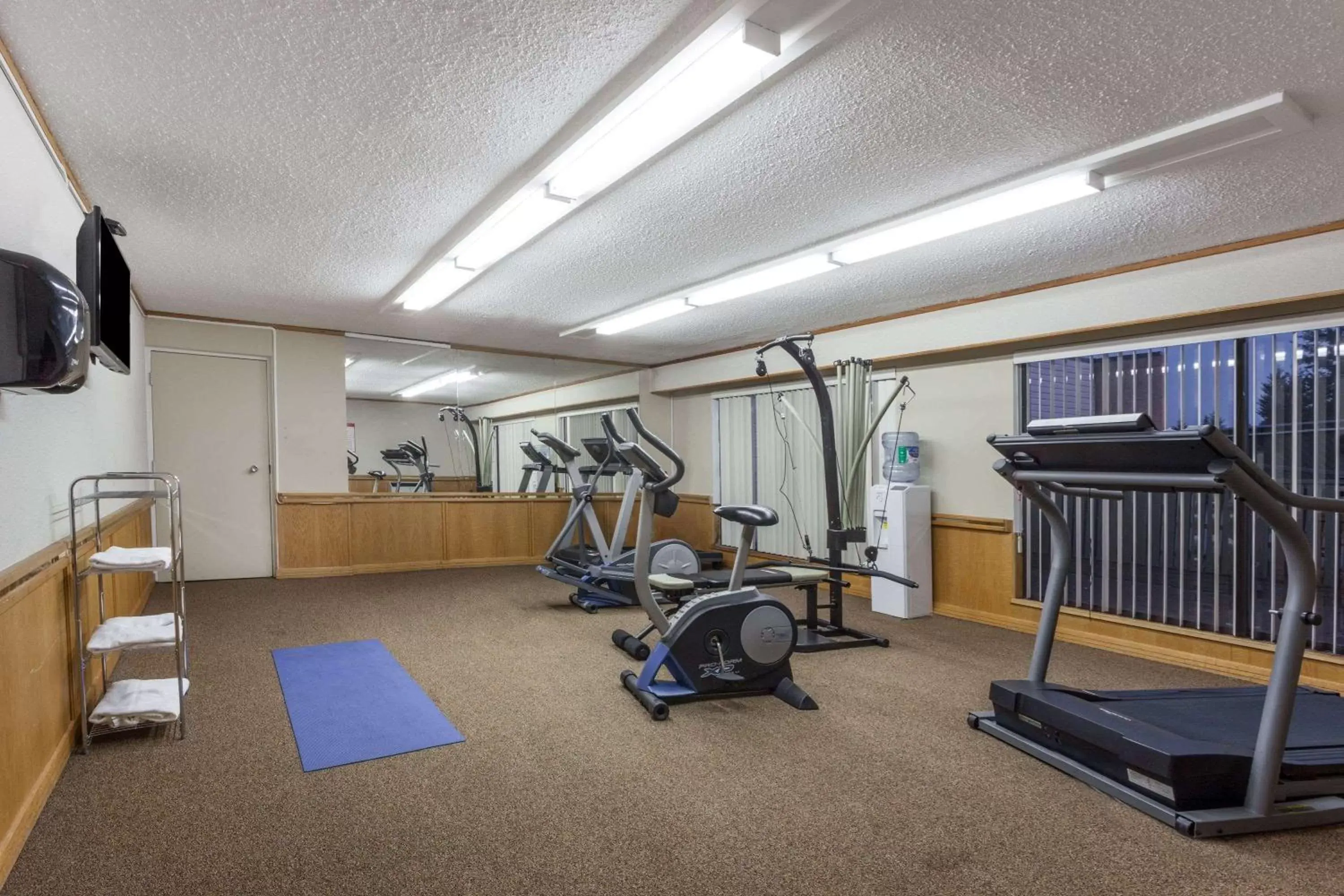 Fitness centre/facilities, Fitness Center/Facilities in Ramada by Wyndham Coquitlam