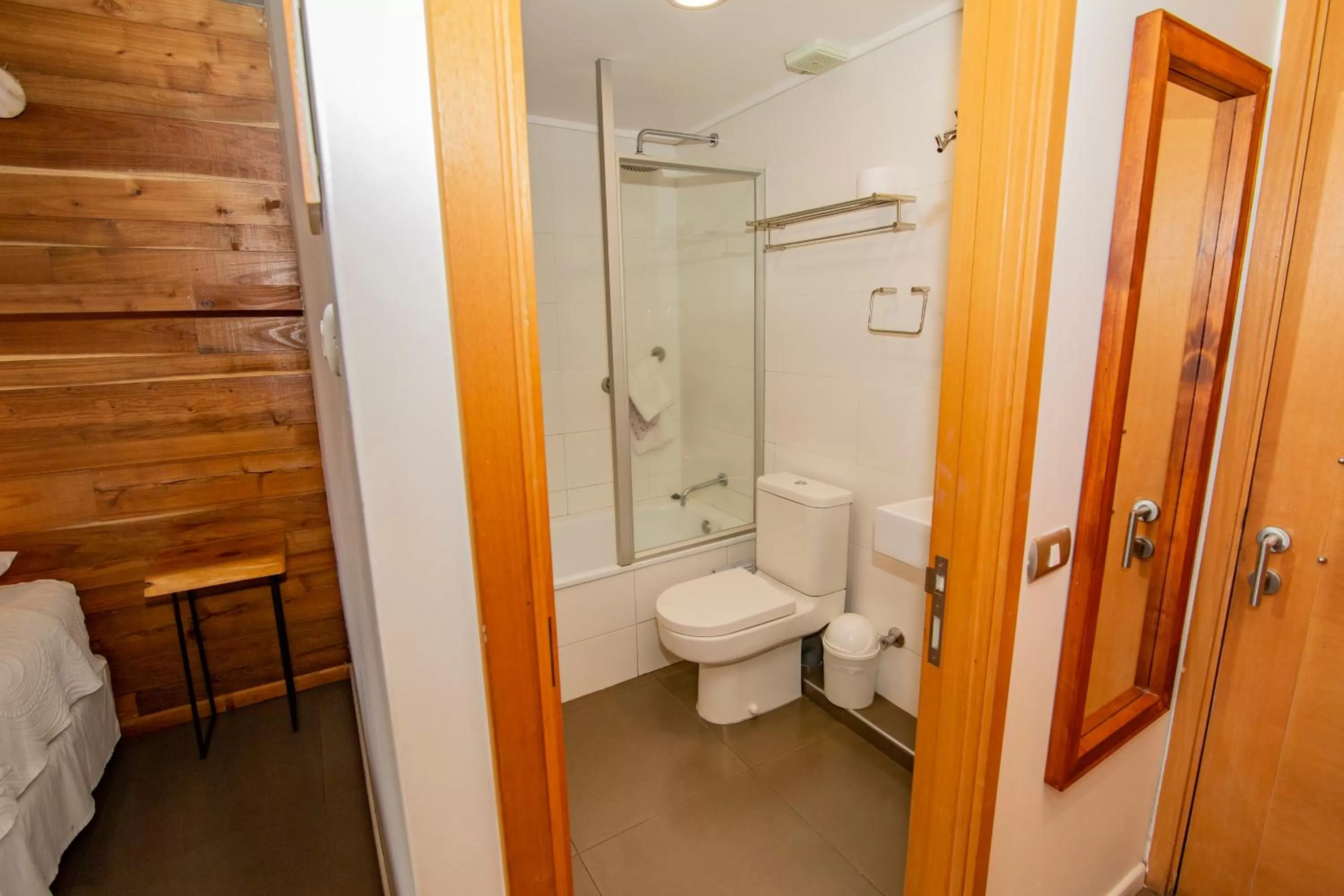 Shower in Hotel Cumbres del Sur