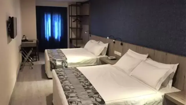 Bed in Diamond Inn Bed in Diamond Inn