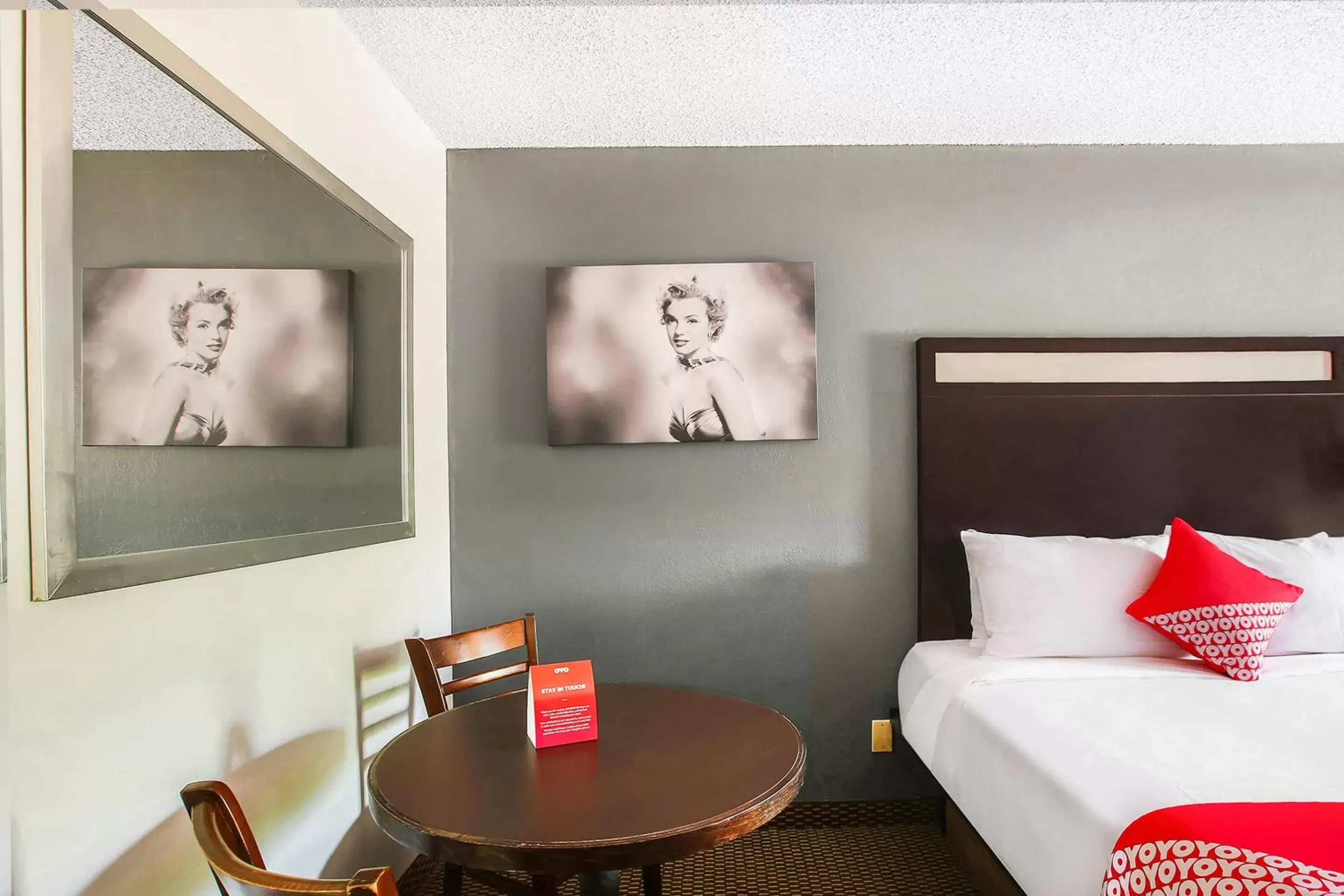 Bedroom in OYO Hotel Texarkana Trinity AR Hwy I-30