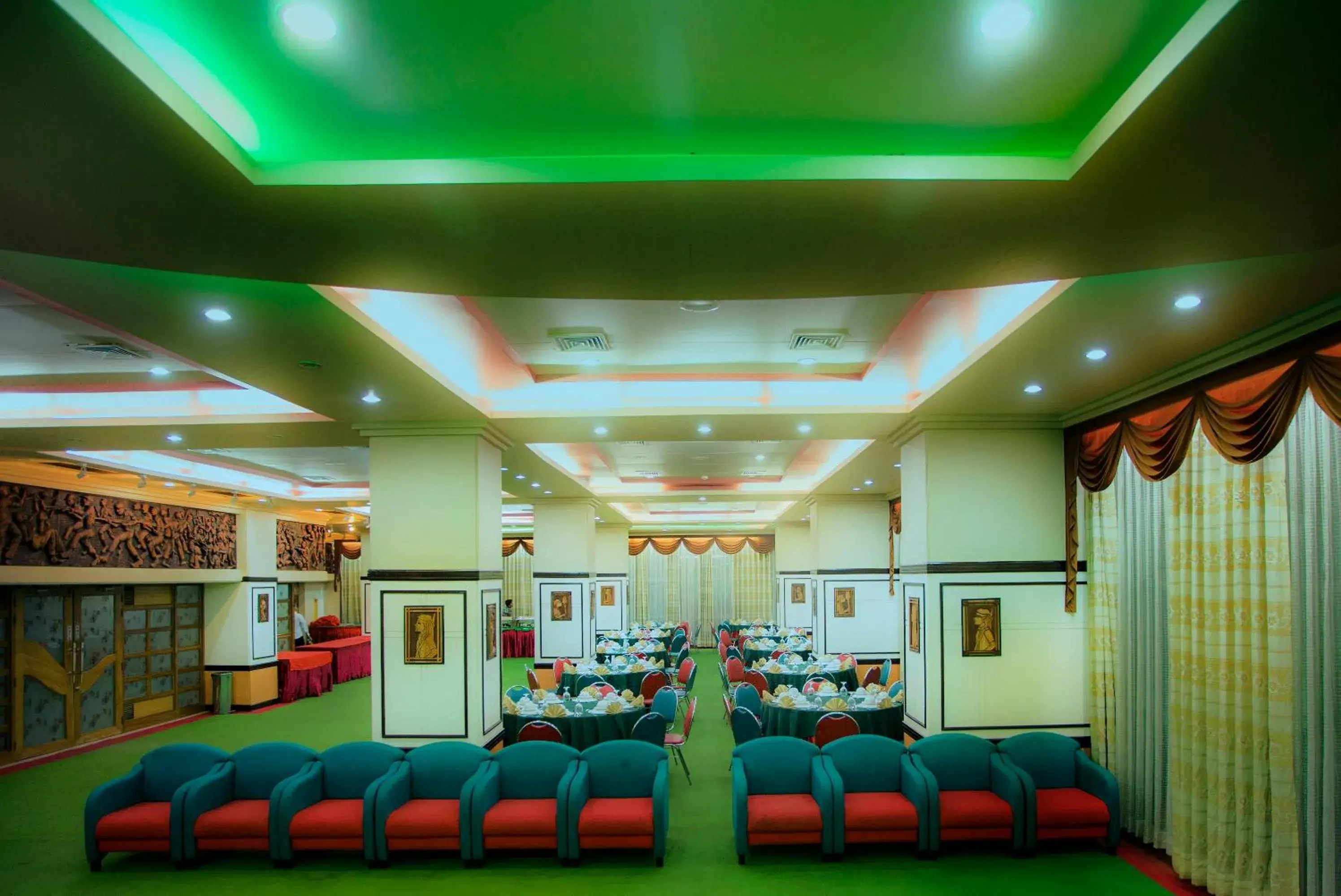 Banquet/Function facilities in Hotel 71