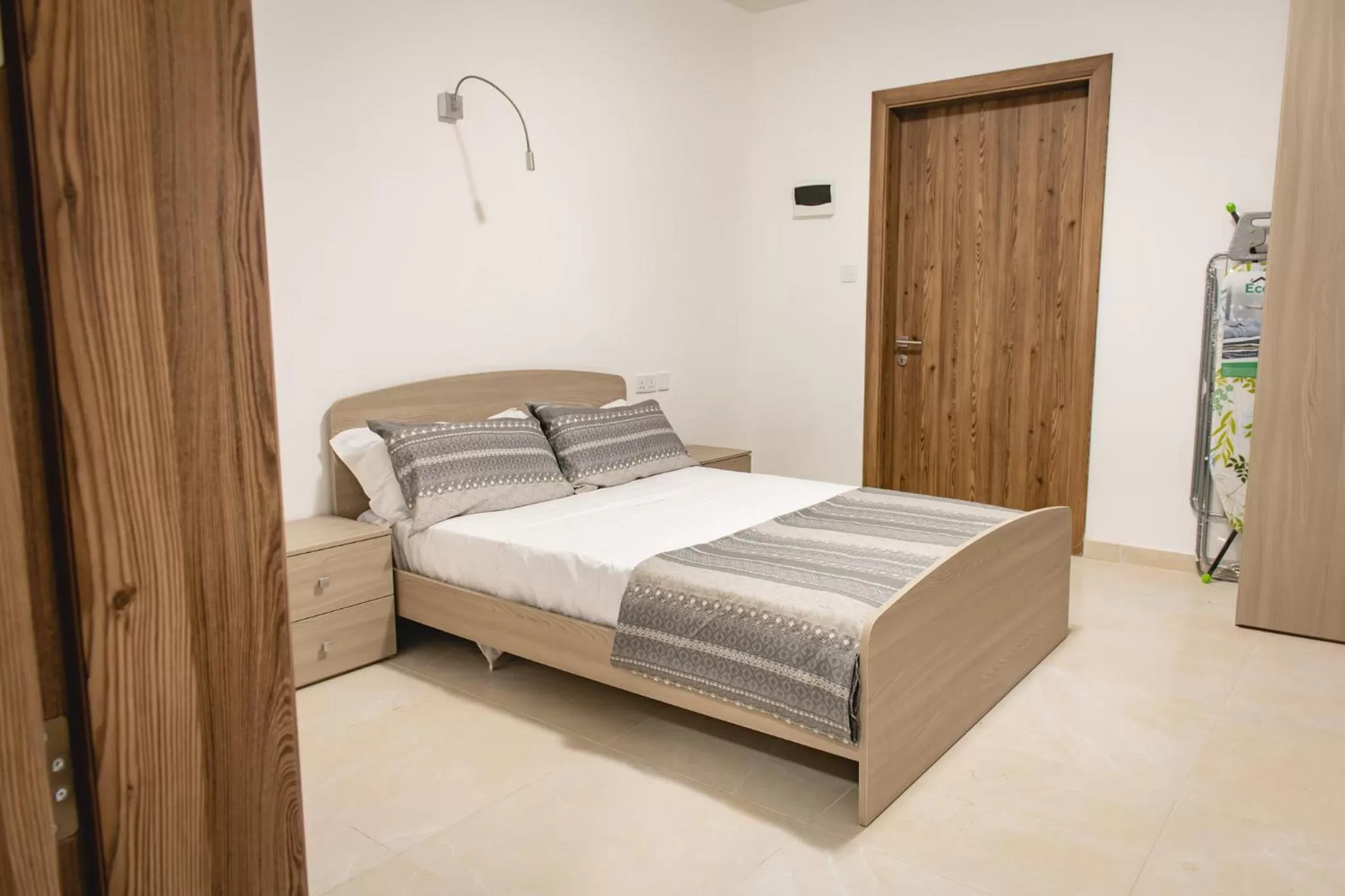 Bedroom, Bed in Mon-Chery