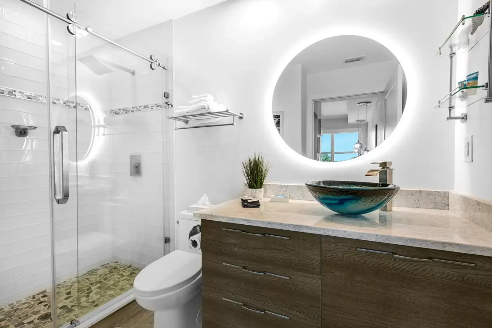 Bathroom in Cape Crossing Resort & Marina