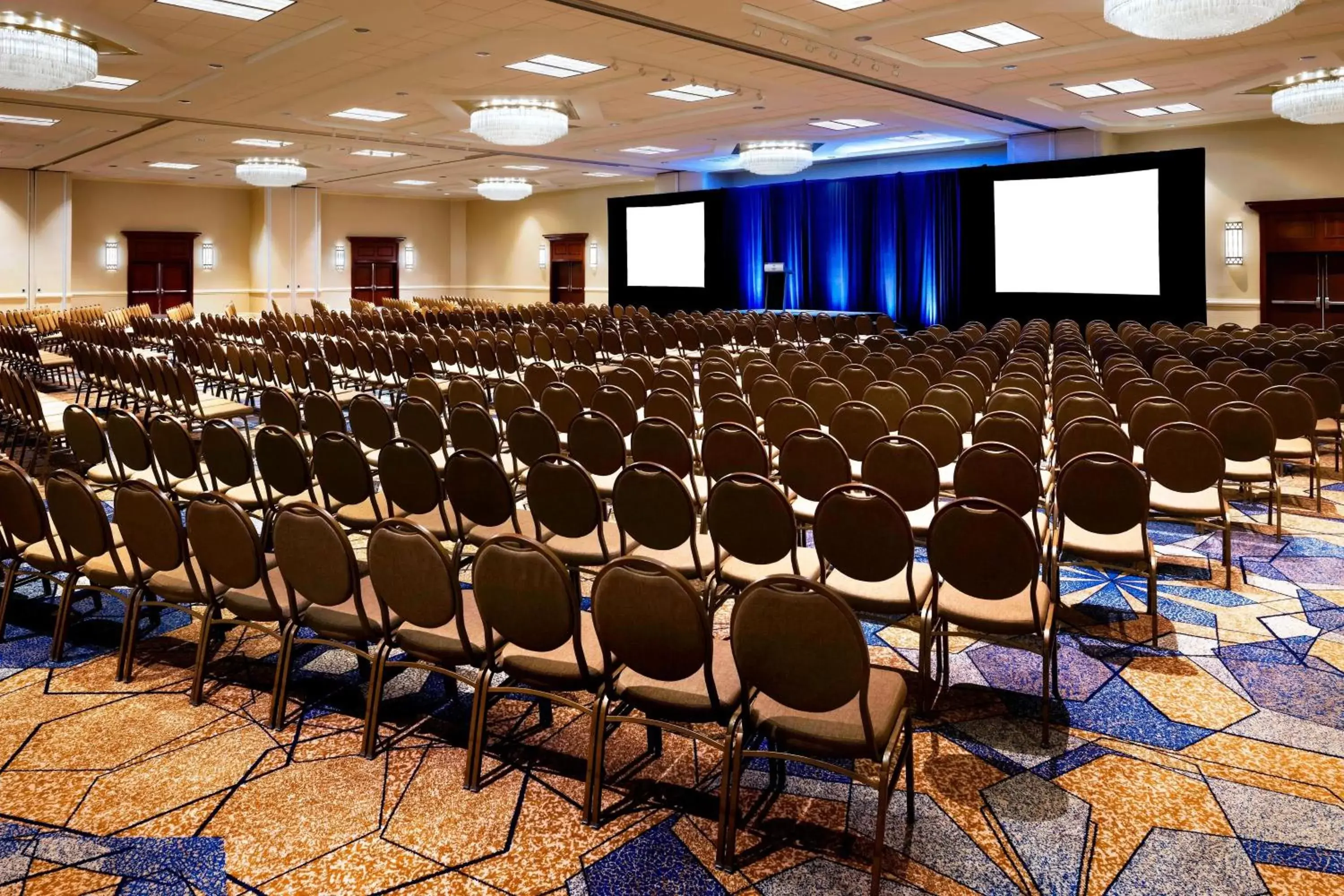 Meeting/conference room in Sheraton Pittsburgh Hotel at Station Square