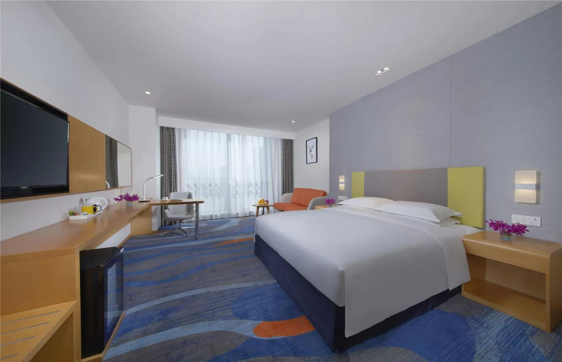 Photo of the whole room, Bed in Holiday Inn Express Zhengzhou Zhengdong by IHG