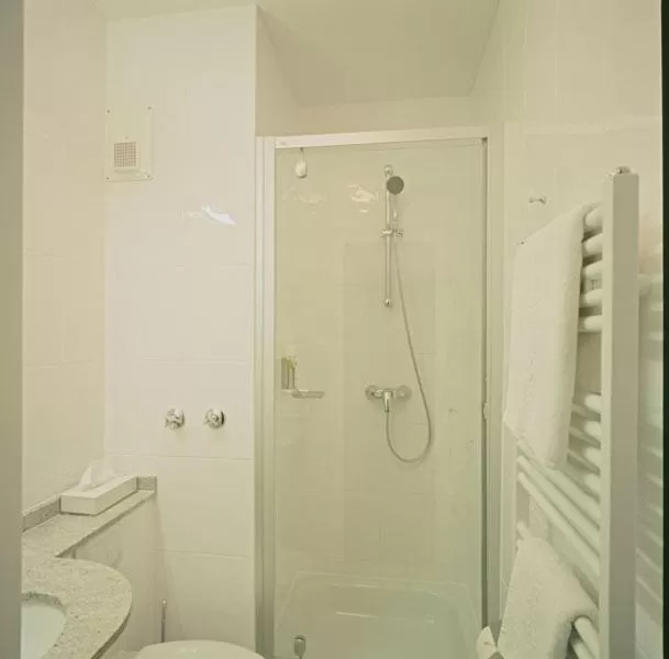 Bathroom in Hotel Diamant