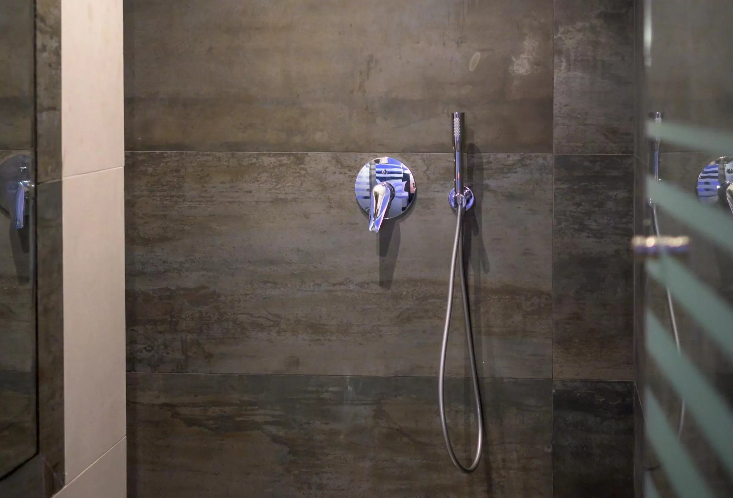 Shower in Pines Hotel