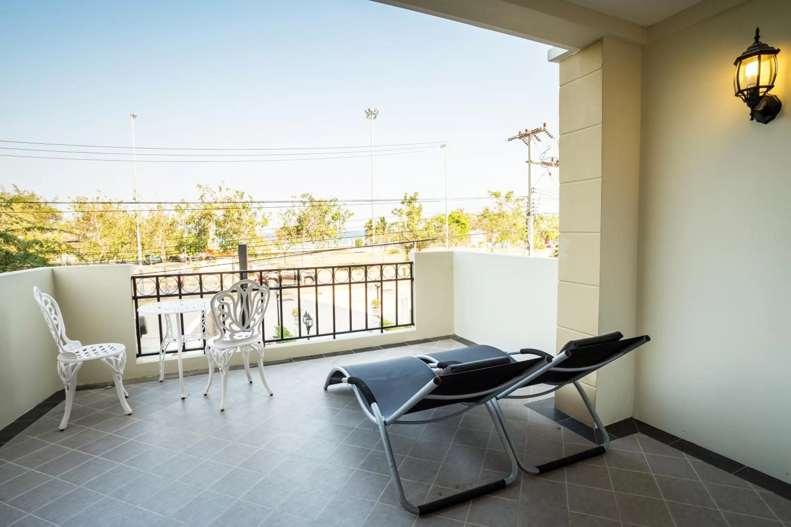 Other in Art De Sea Hua Hin