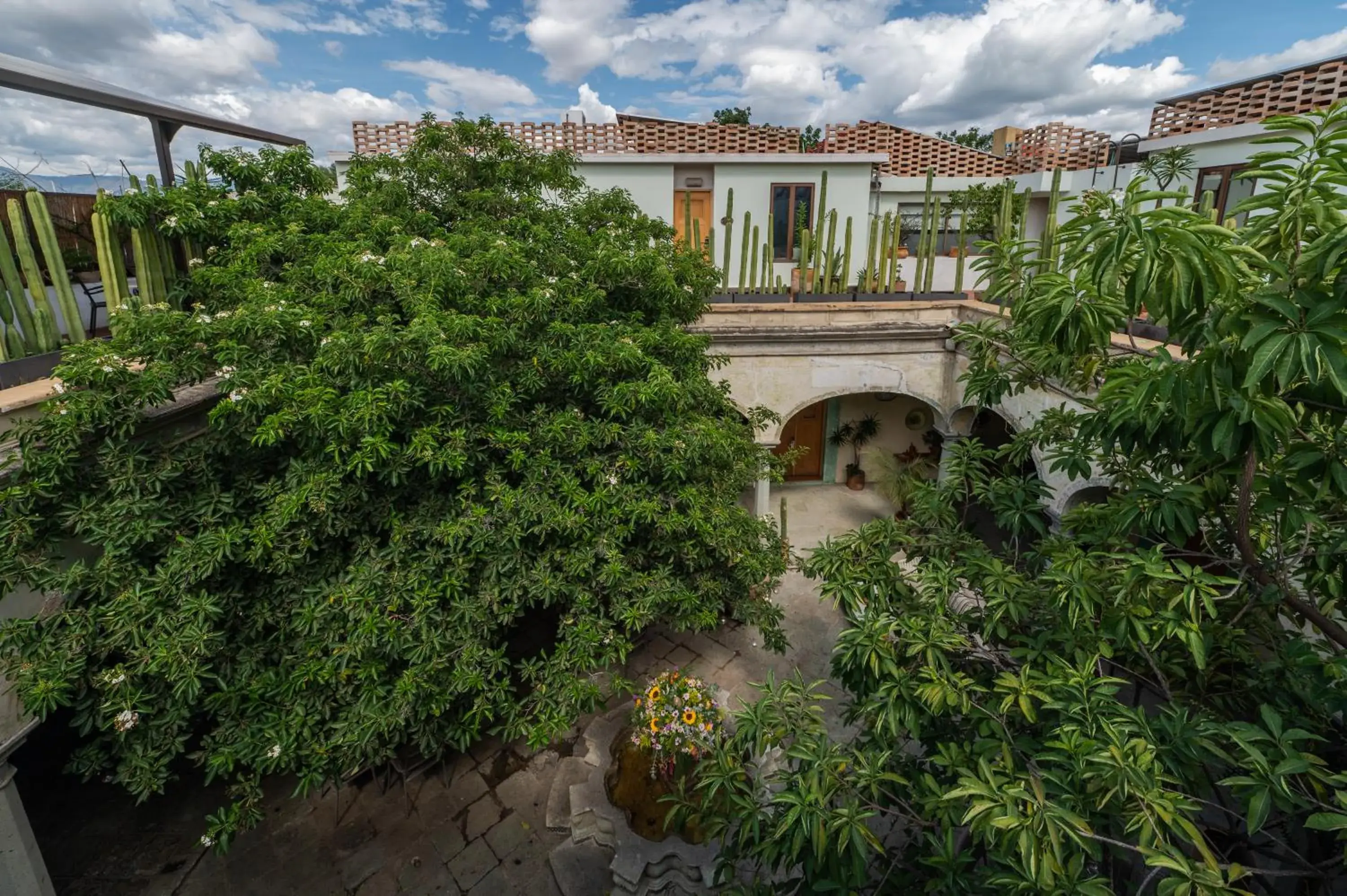 Property Building in Casa De Sierra Azul