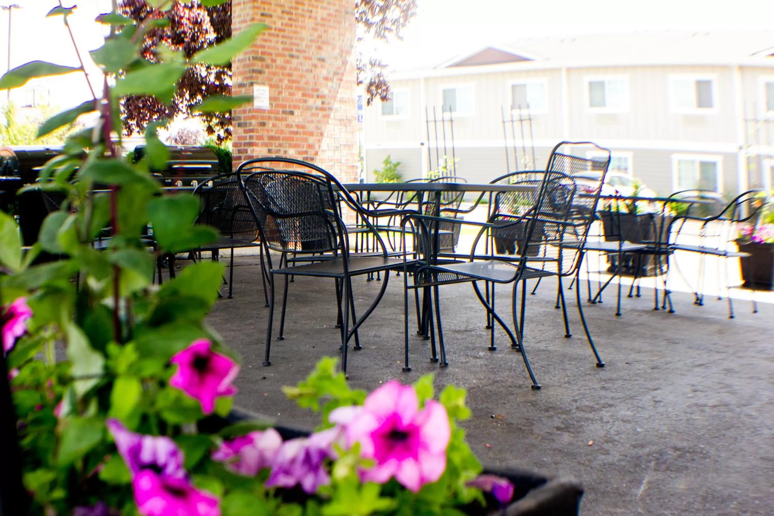 BBQ facilities in Inn at Moses Lake