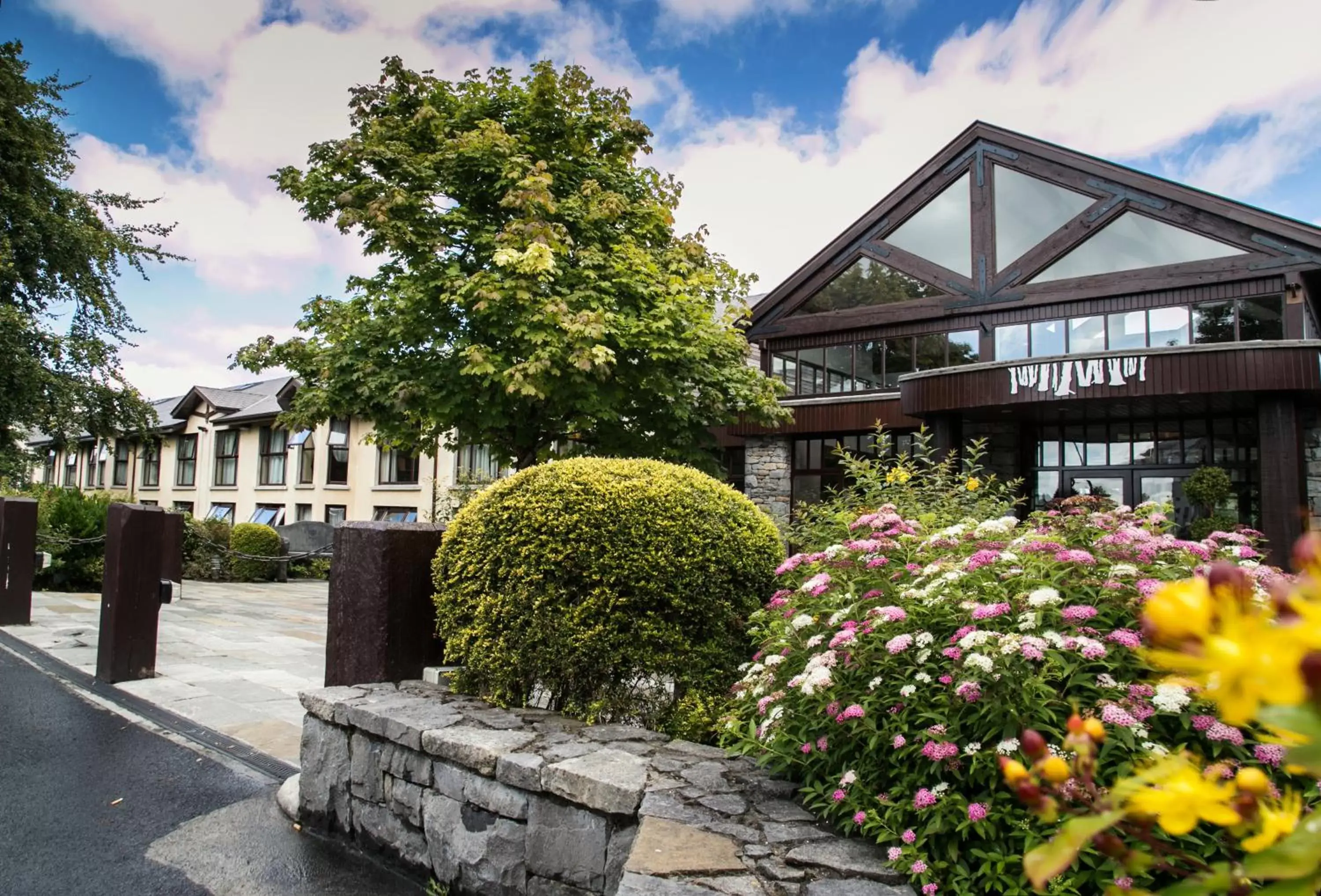 Facade/entrance, Property Building in Westport Woods Hotel & Spa