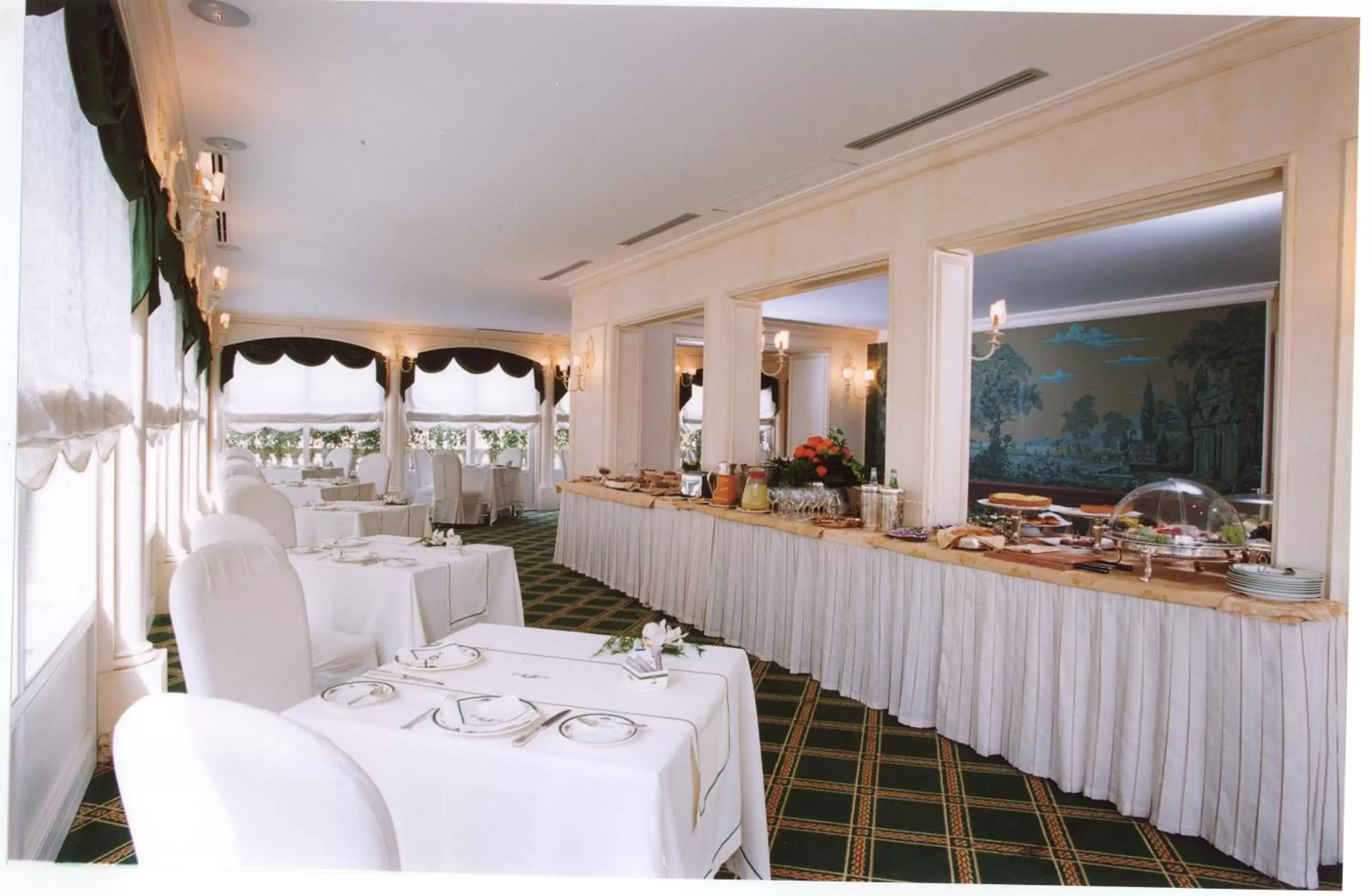 Restaurant/Places to Eat in Hotel Villa del Bosco