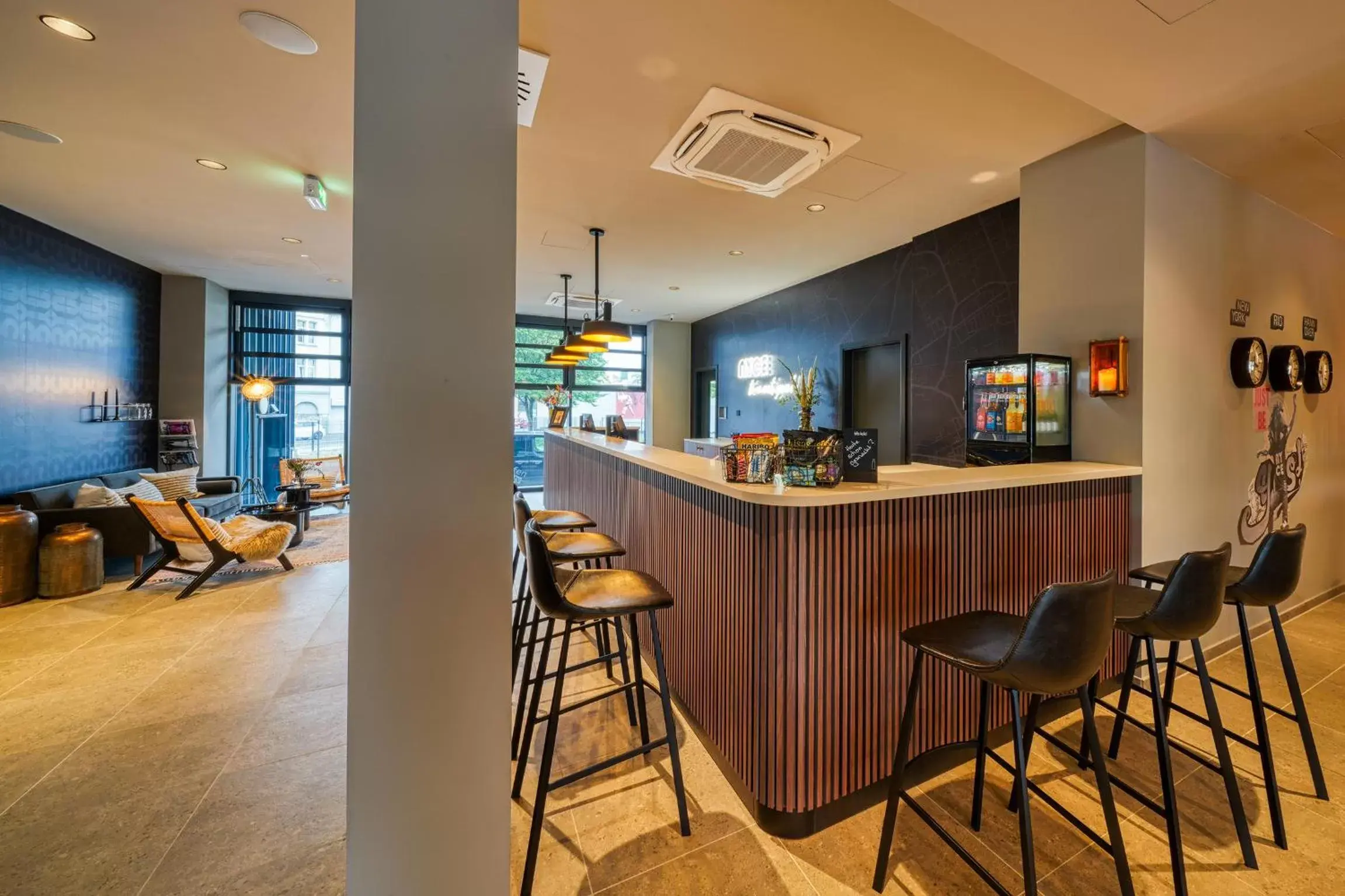 Lounge or bar, Restaurant/Places to Eat in NYCE Hotel Hannover Lounge or bar, Restaurant/Places to Eat in NYCE Hotel Hannover