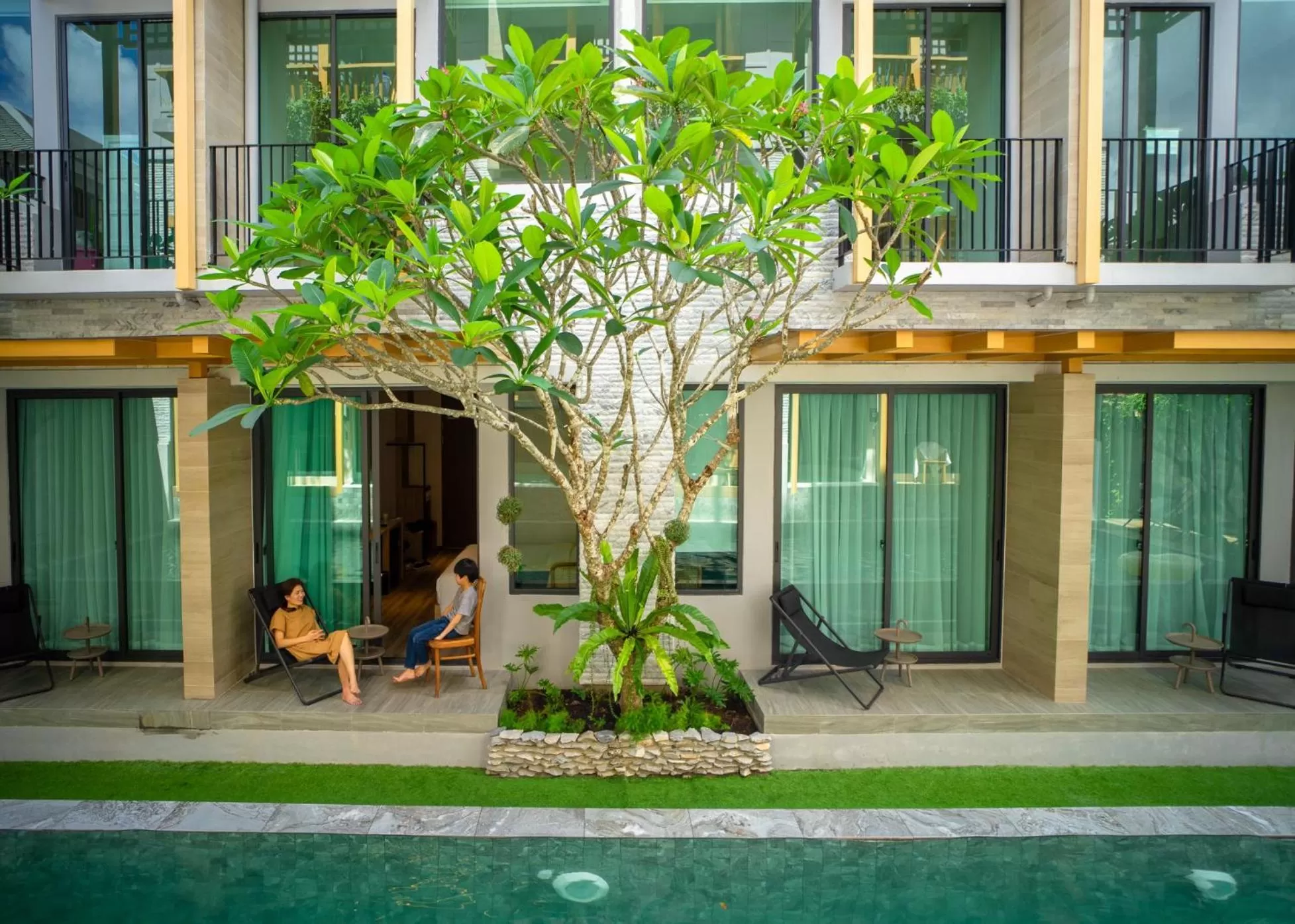 Spring in SHAN Villas Sukhumvit