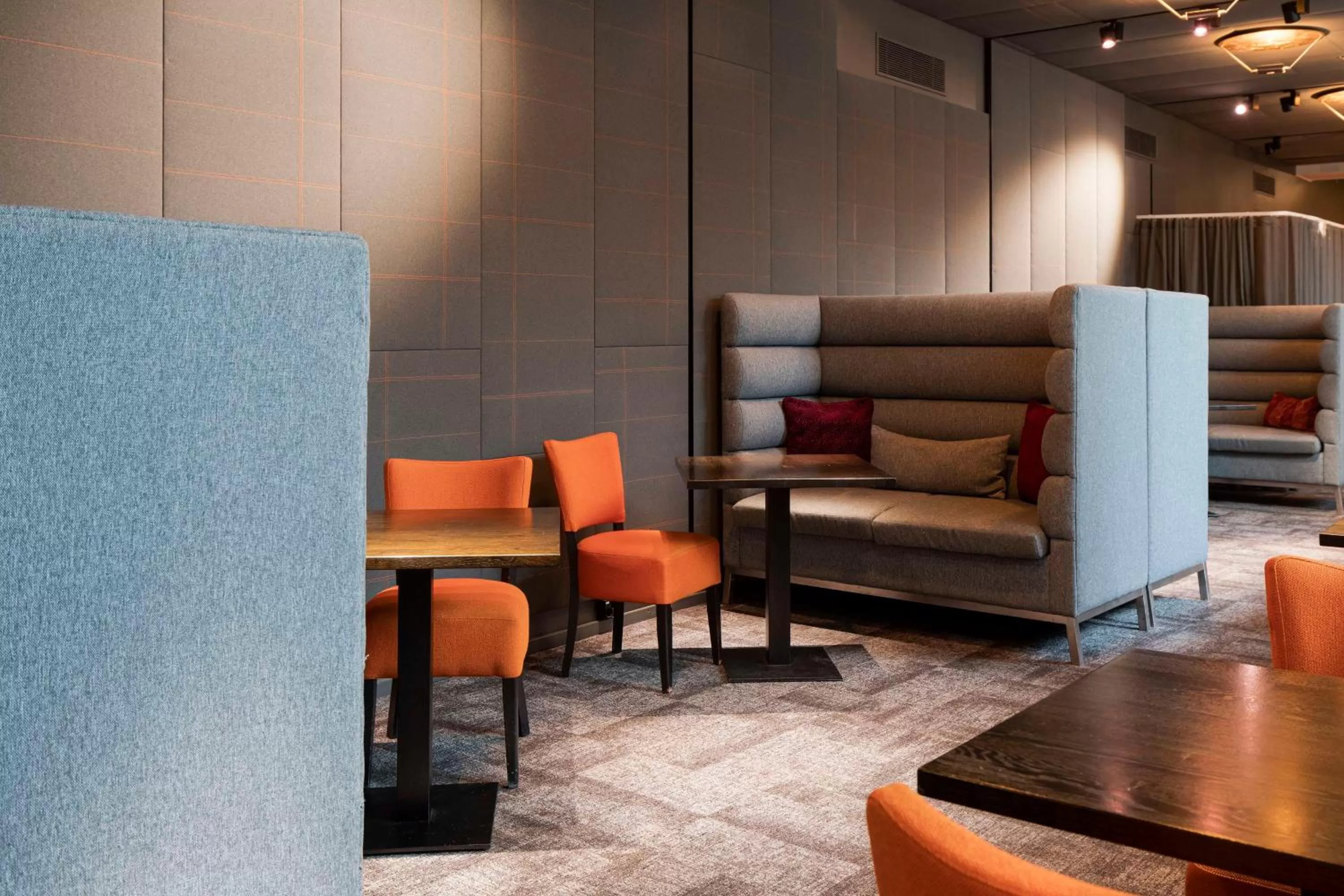 Lounge or bar in Radisson Blu Plaza Hotel, Helsinki