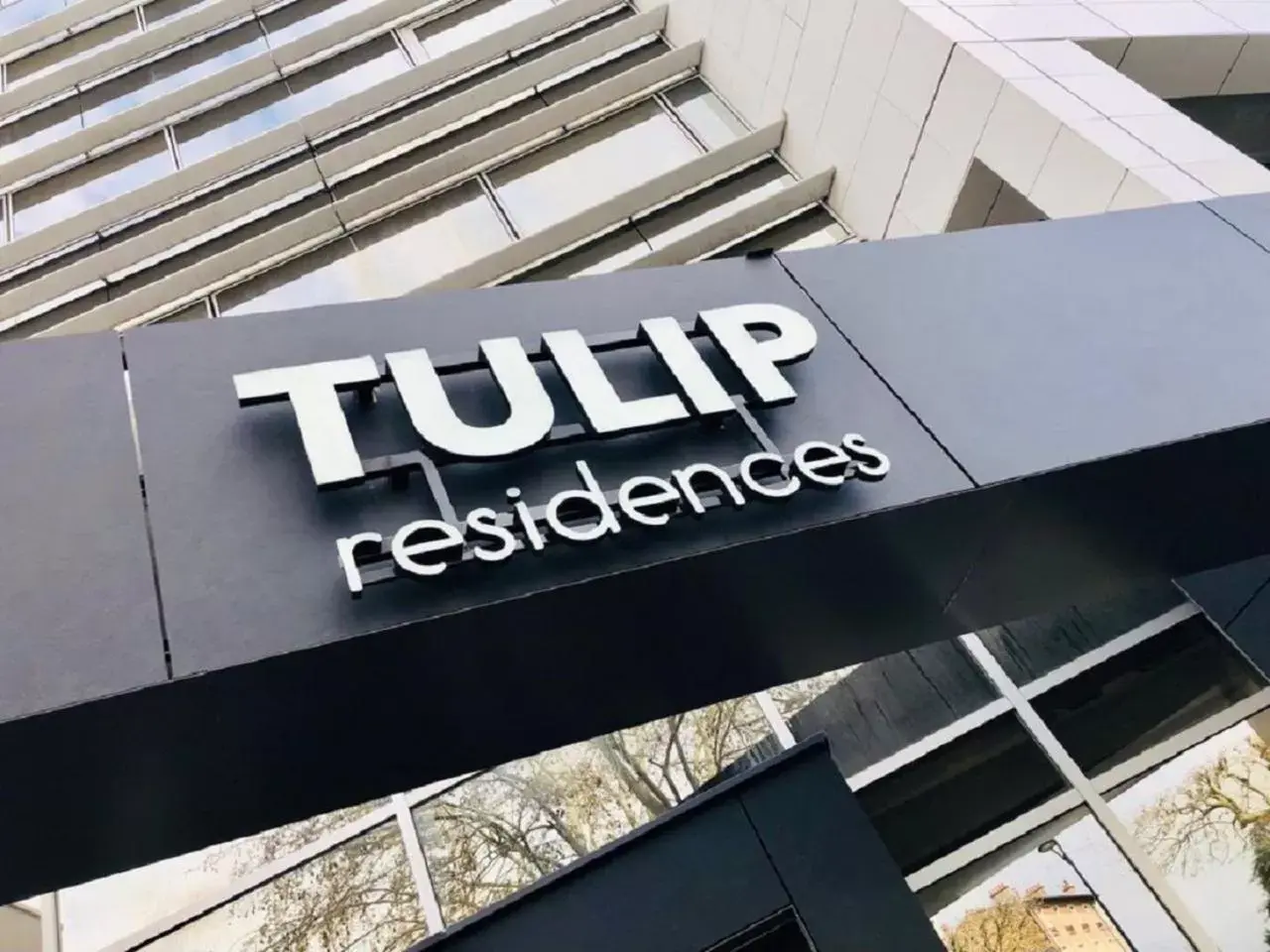 Facade/entrance in Tulip Residences Joinville-Le-Pont Facade/entrance in Tulip Residences Joinville-Le-Pont