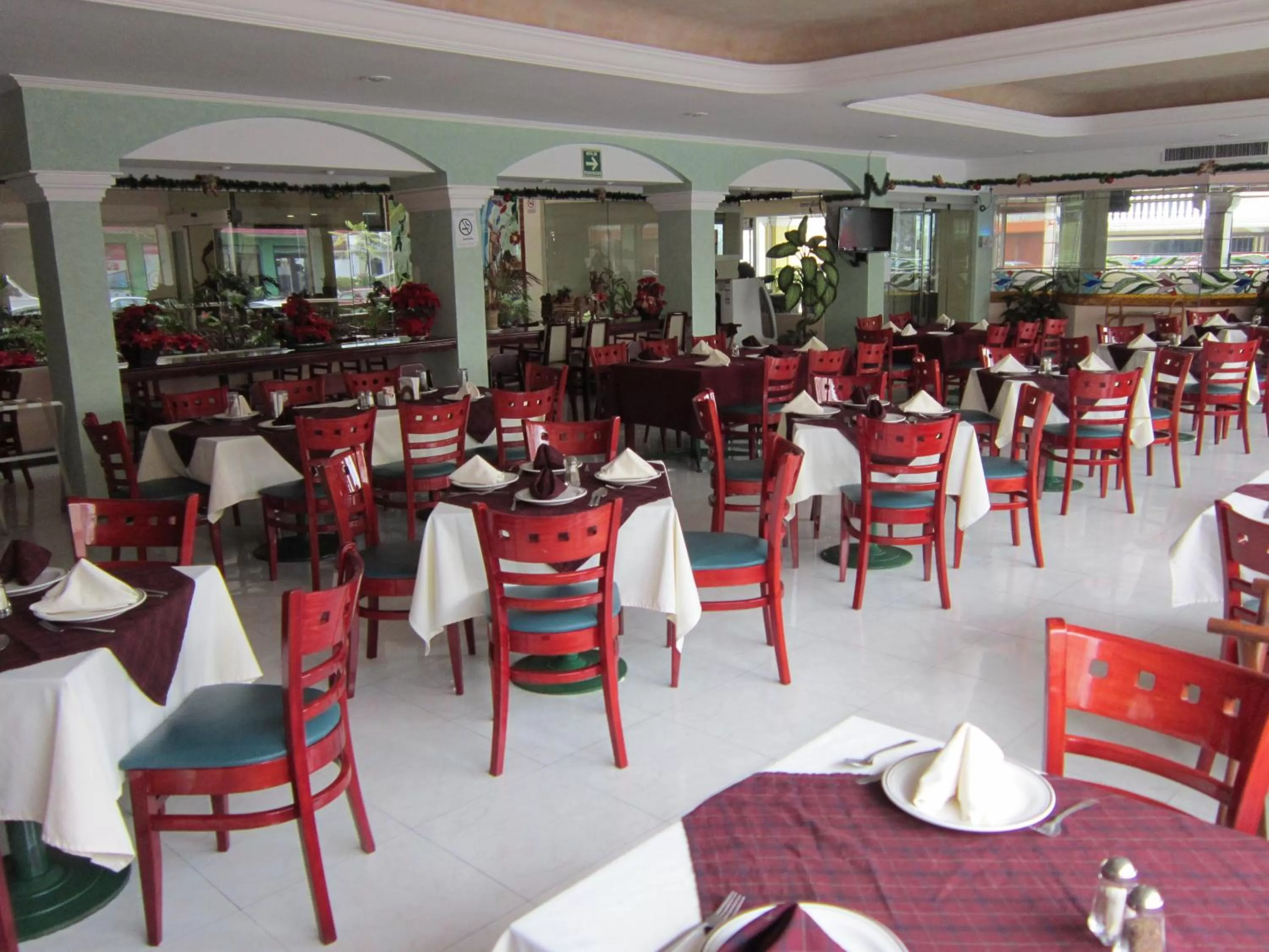Restaurant/places to eat in Hotel Baluarte