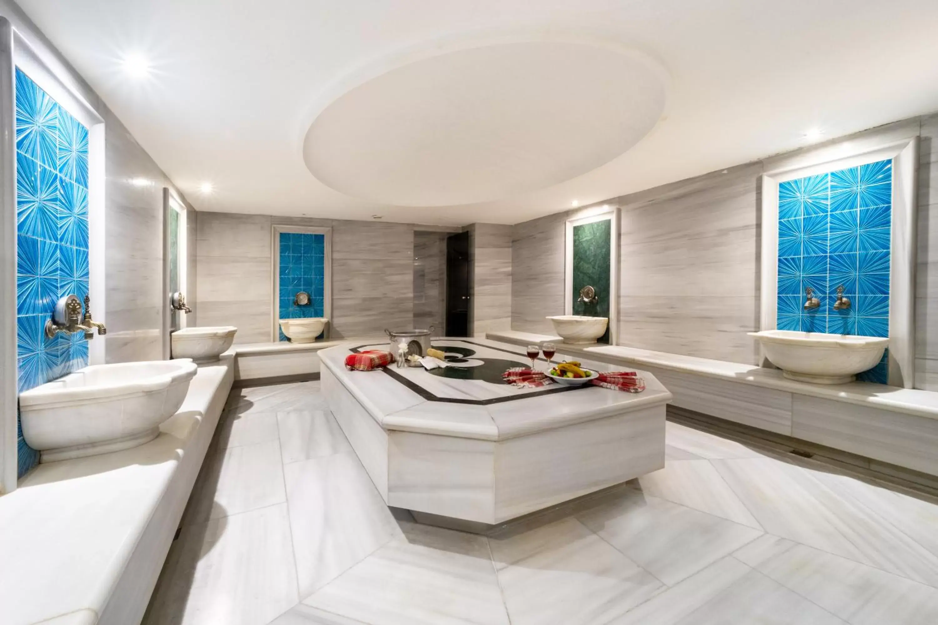 Public Bath, Bathroom in Mercure Istanbul Bomonti