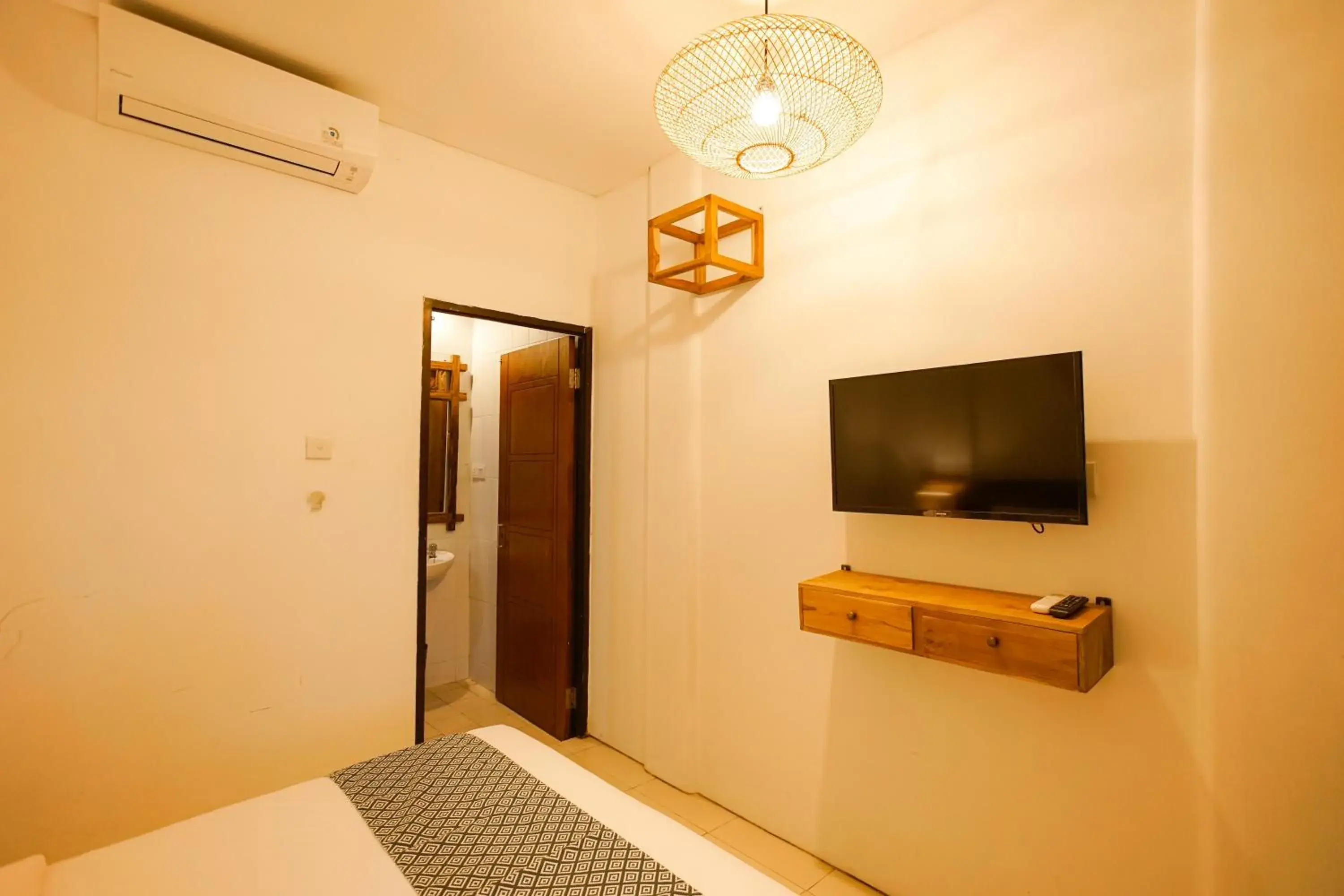 Bed in The Kubu Hotel Bed in The Kubu Hotel