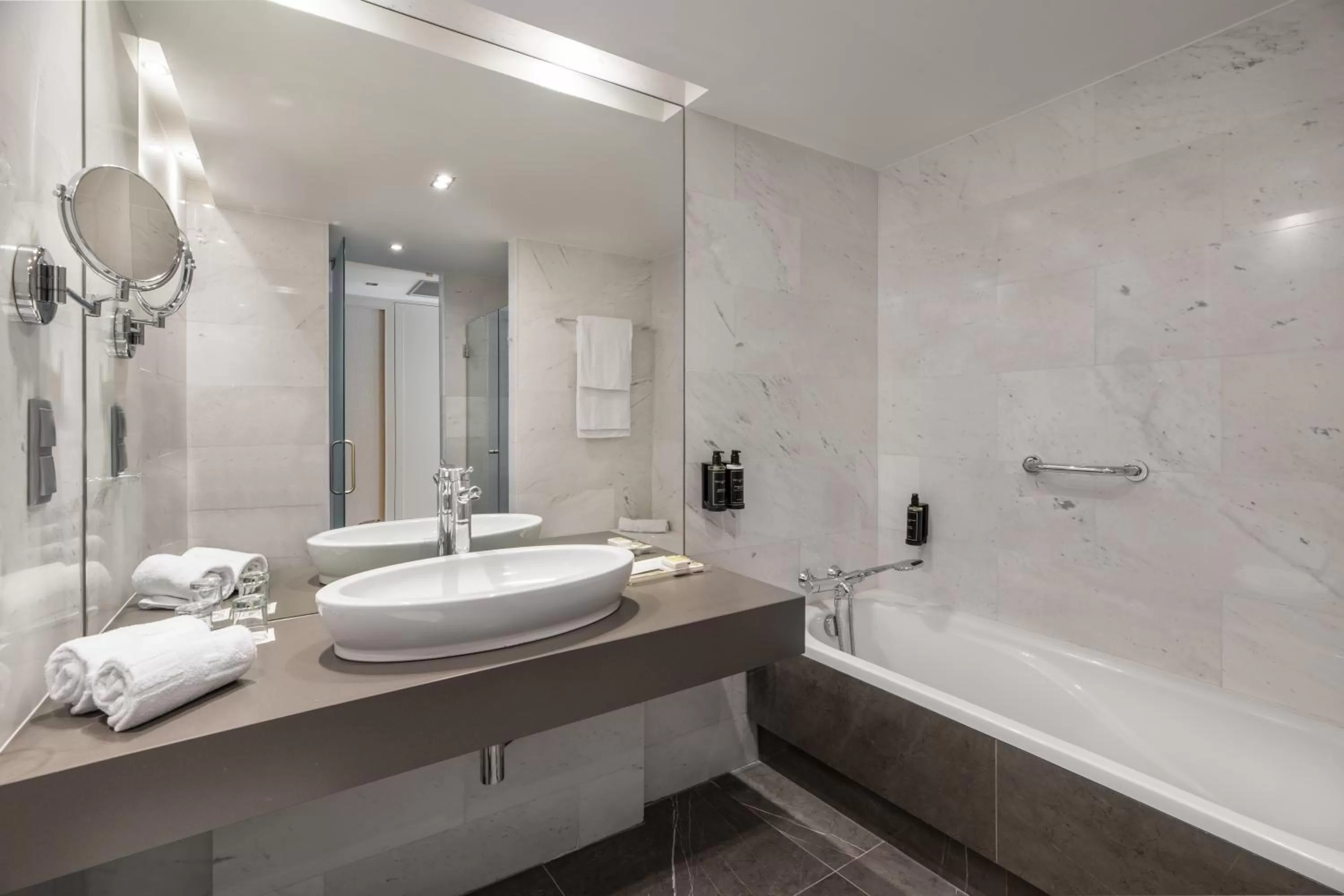 Bathroom in Eurostars Das Letras