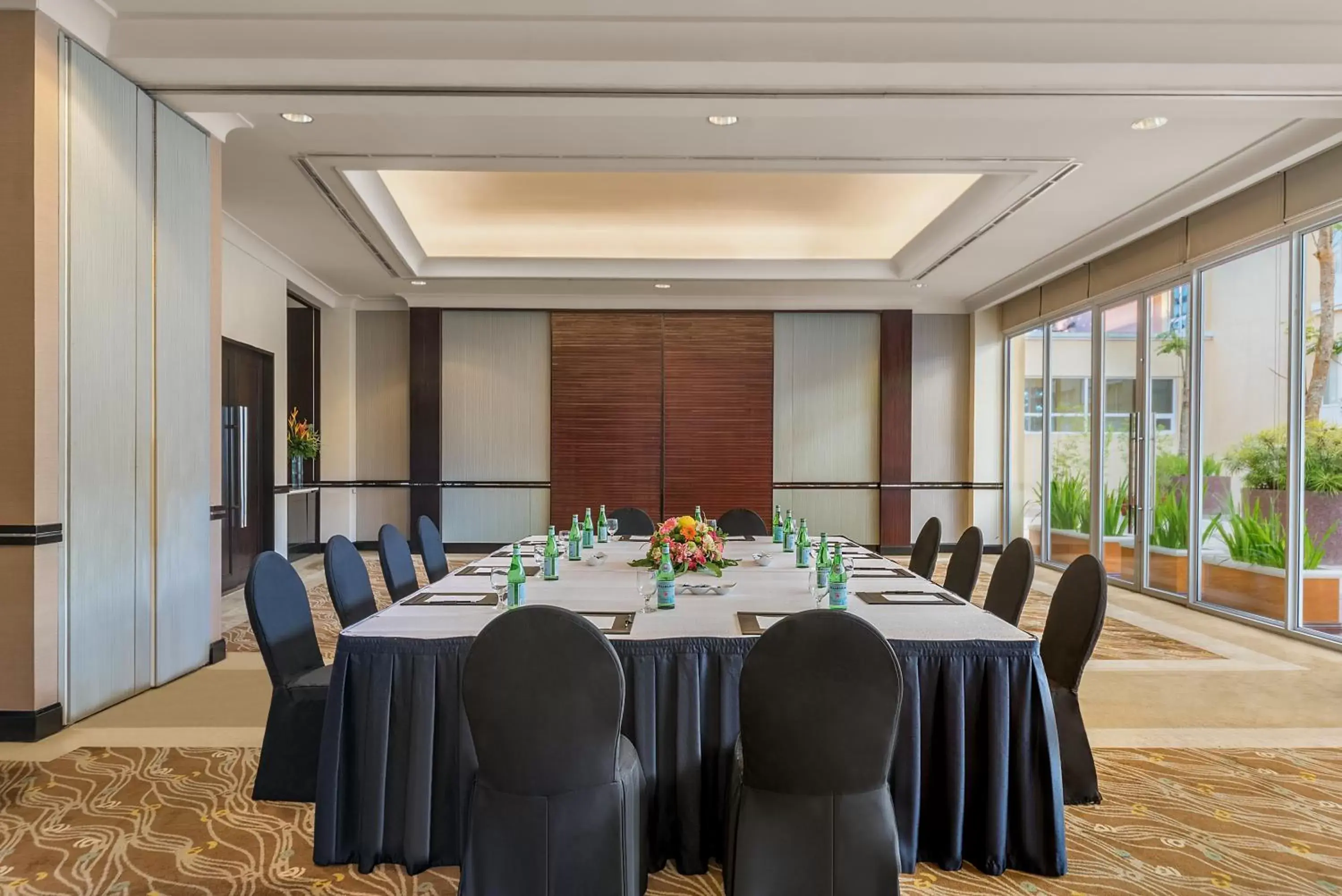 Meeting/conference room in Taal Vista Hotel