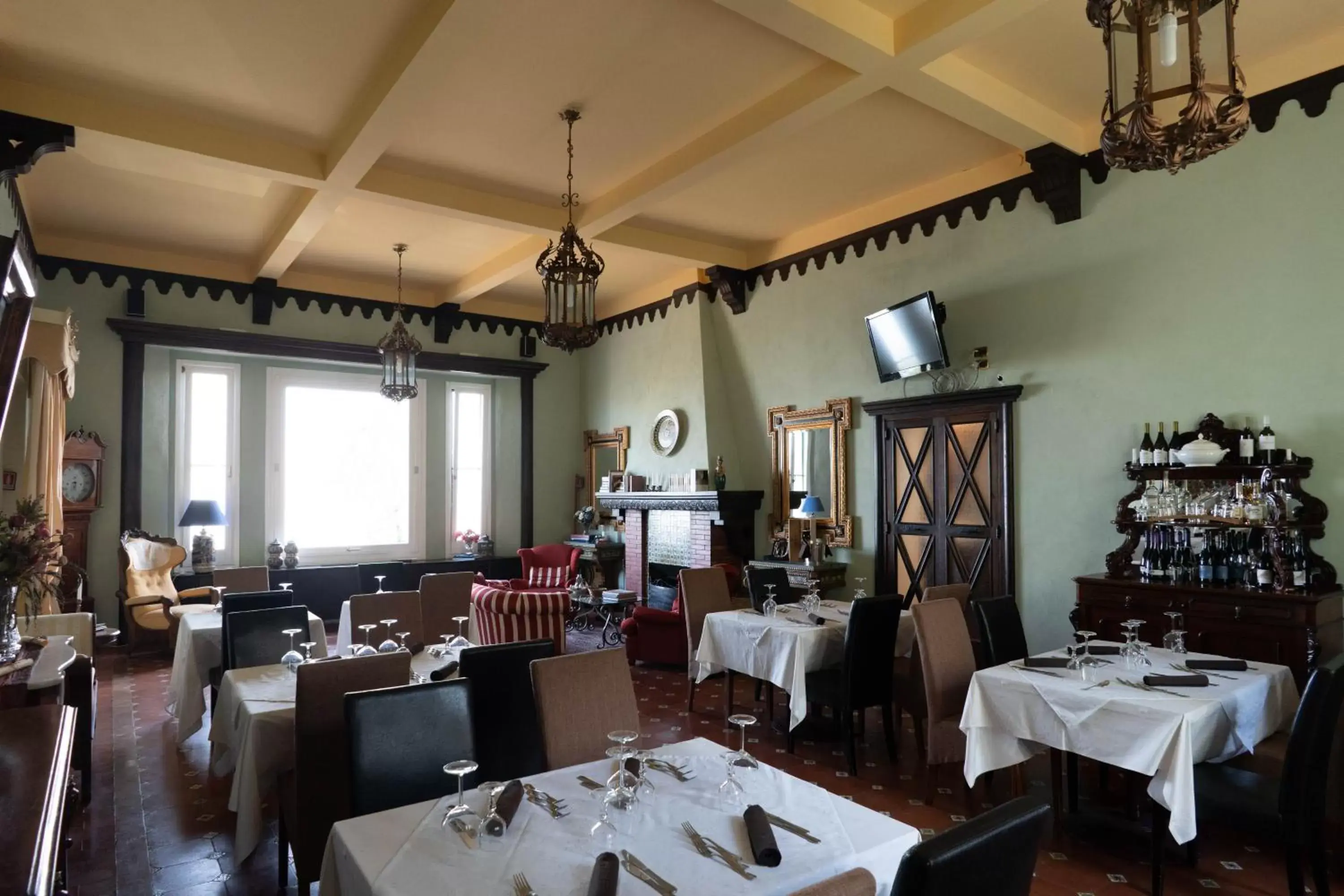 Restaurant/Places to Eat in Hotel Villa Dorata